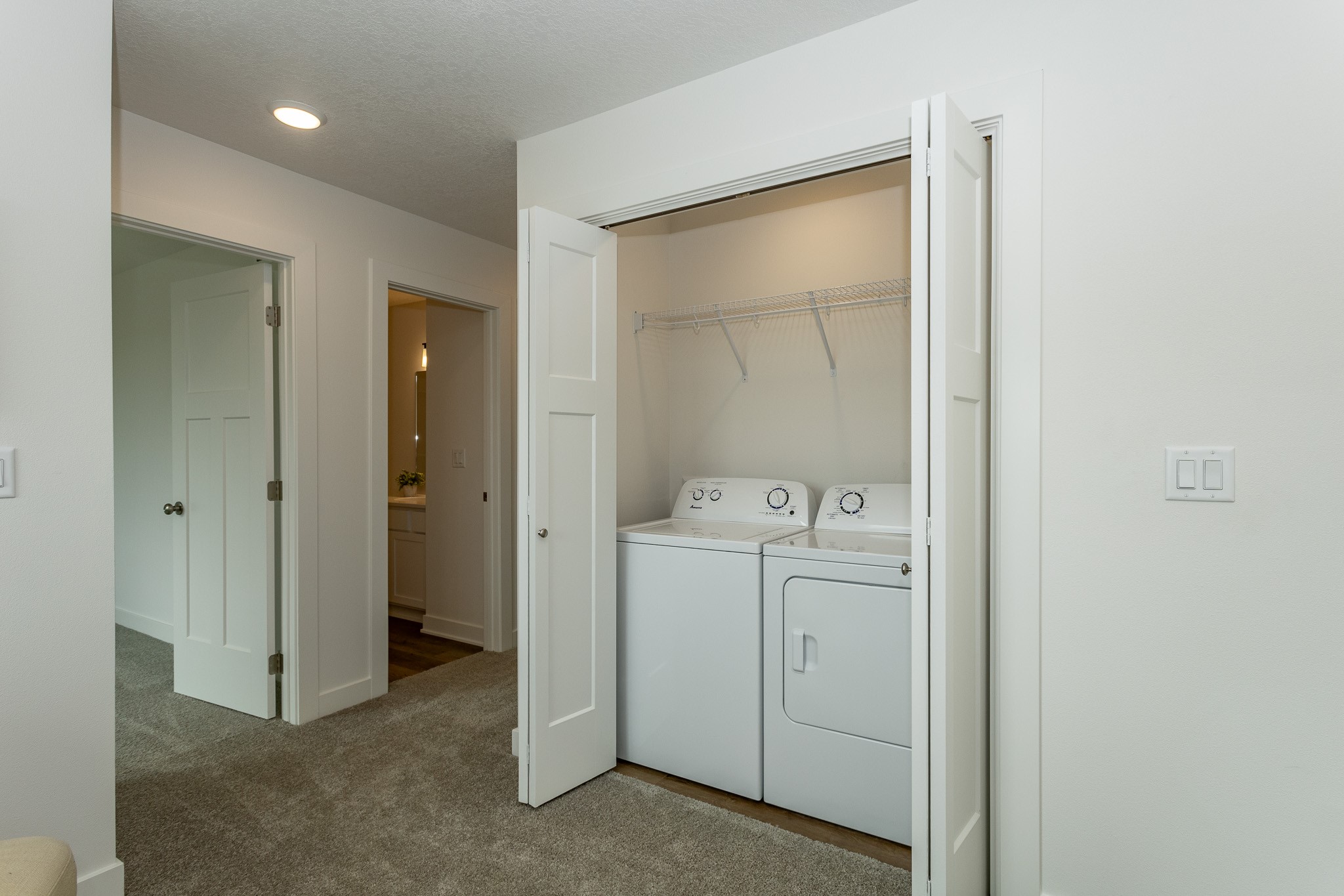 226 NW Waverly Drive