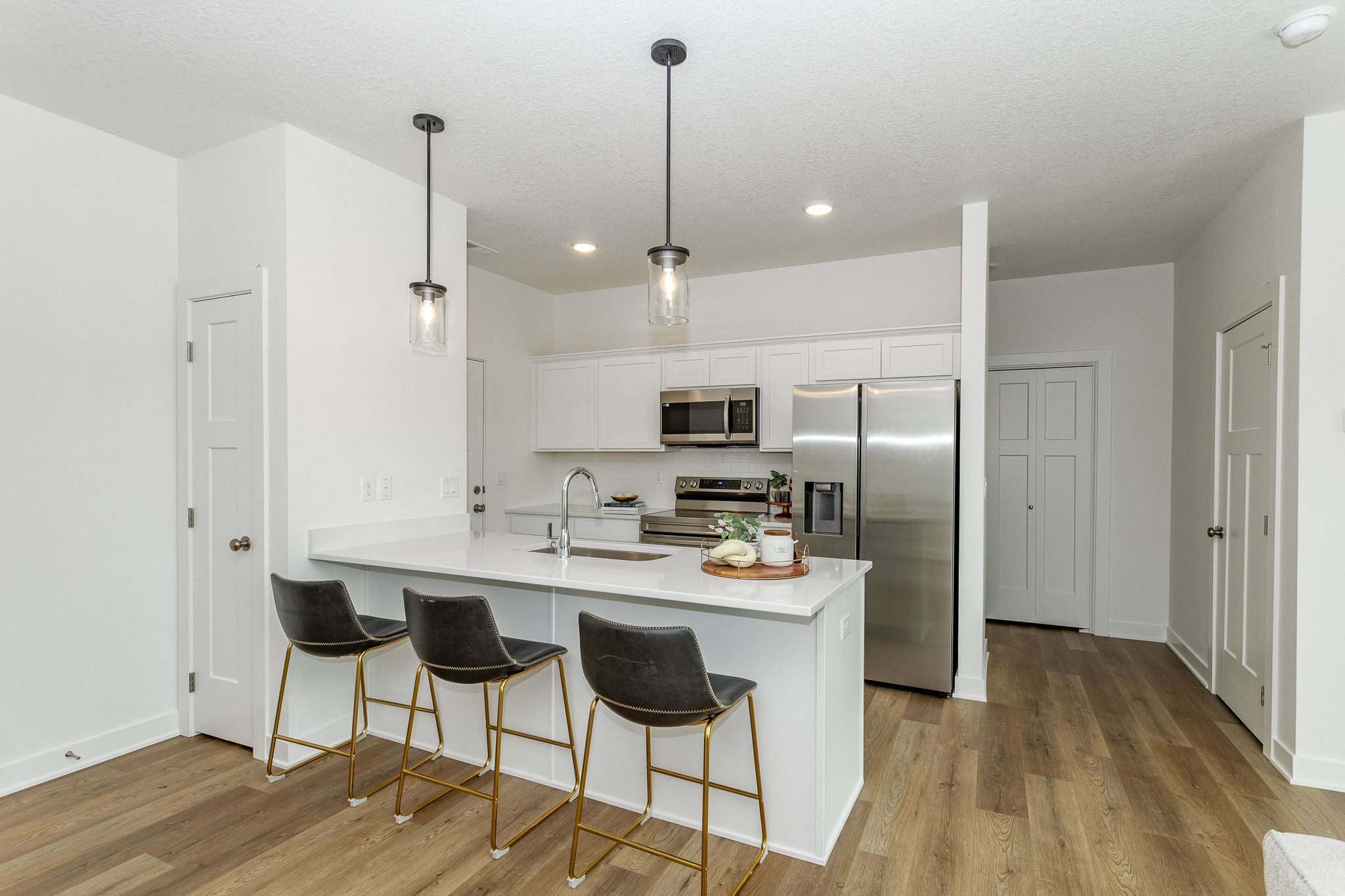 226 NW Waverly Drive