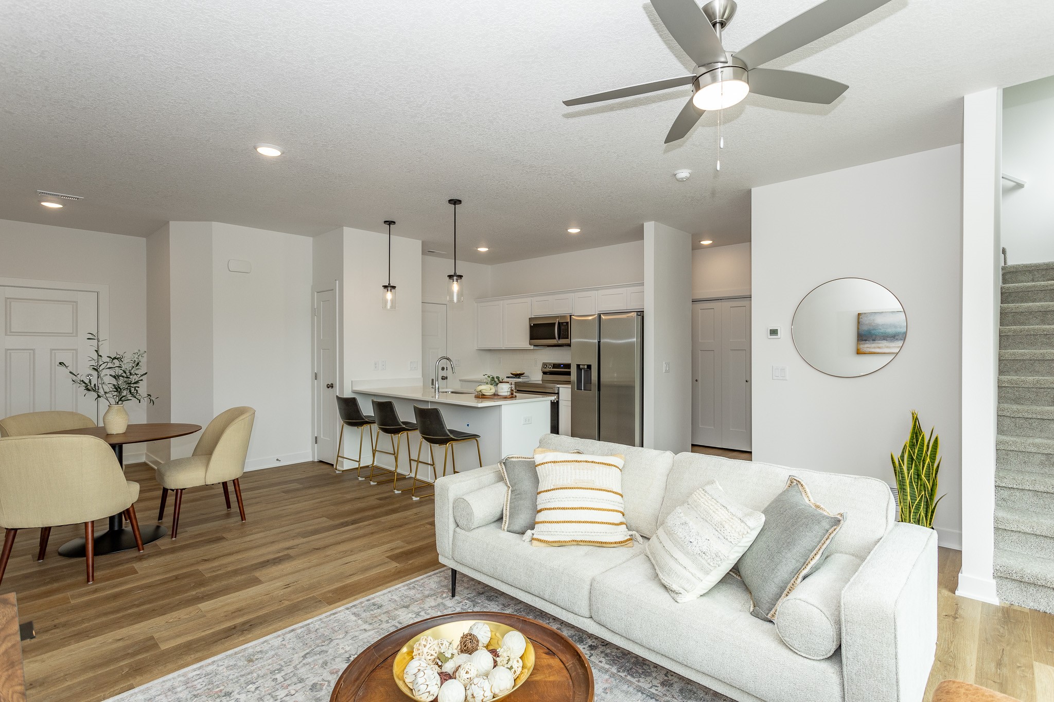 226 NW Waverly Drive