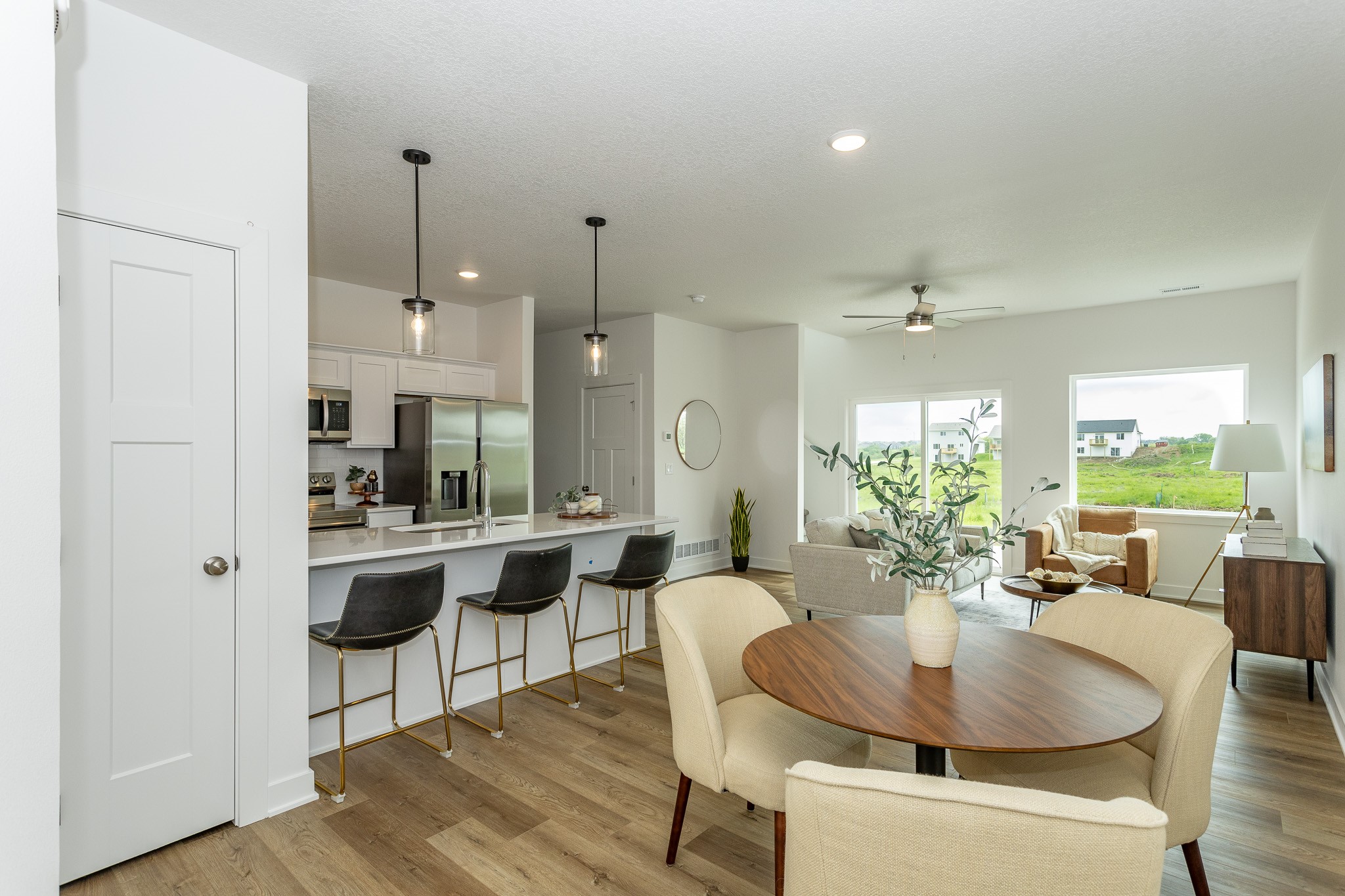 226 NW Waverly Drive