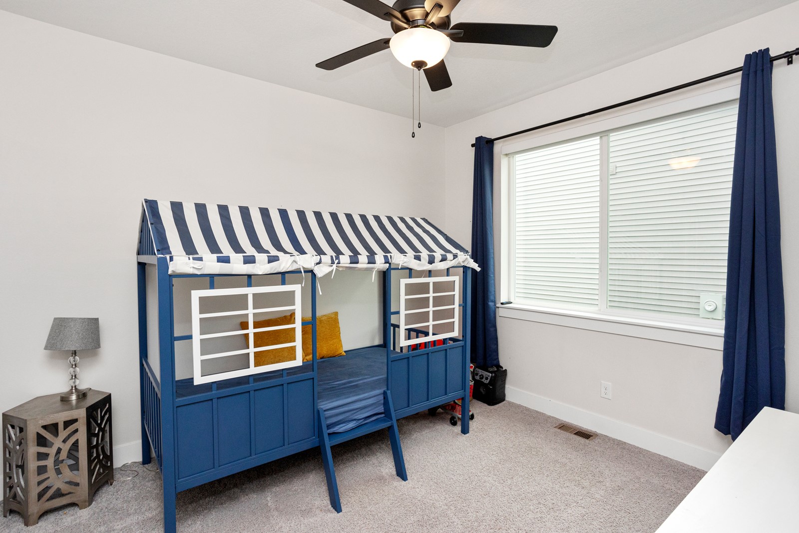 1668 S Redtail Avenue