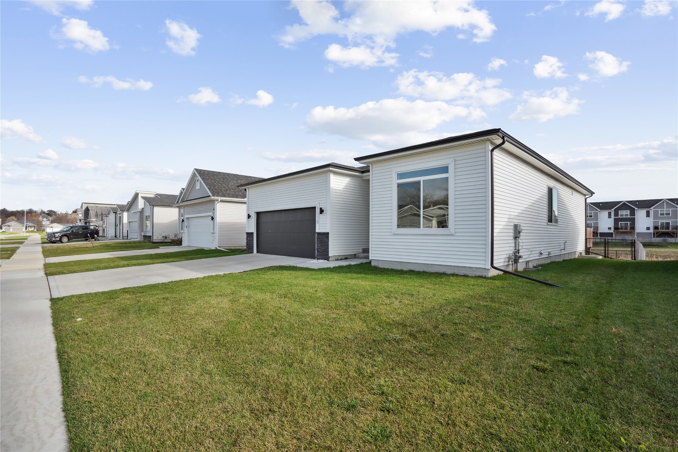 1668 S Redtail Avenue