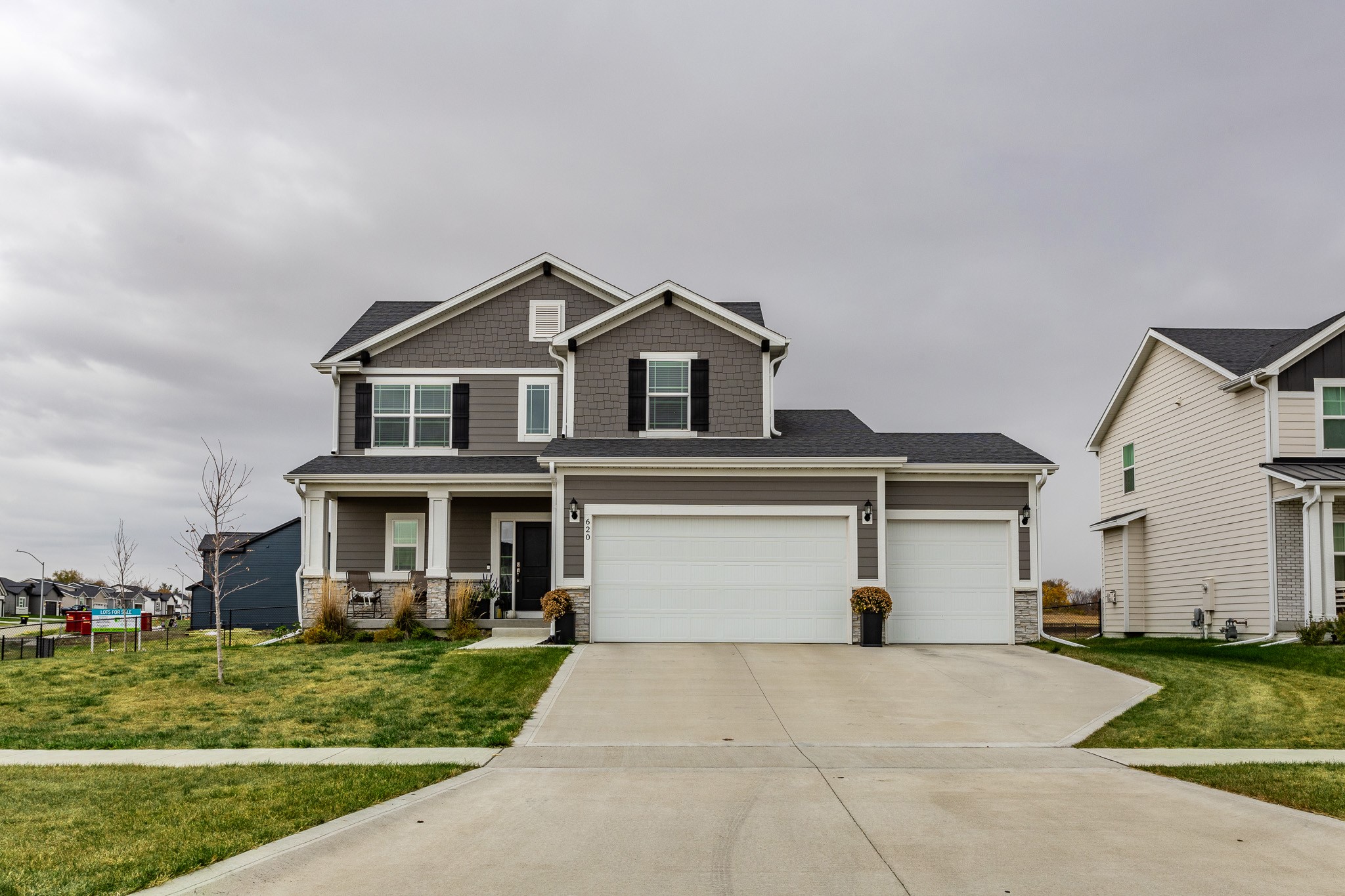 620 NW Stratford Drive