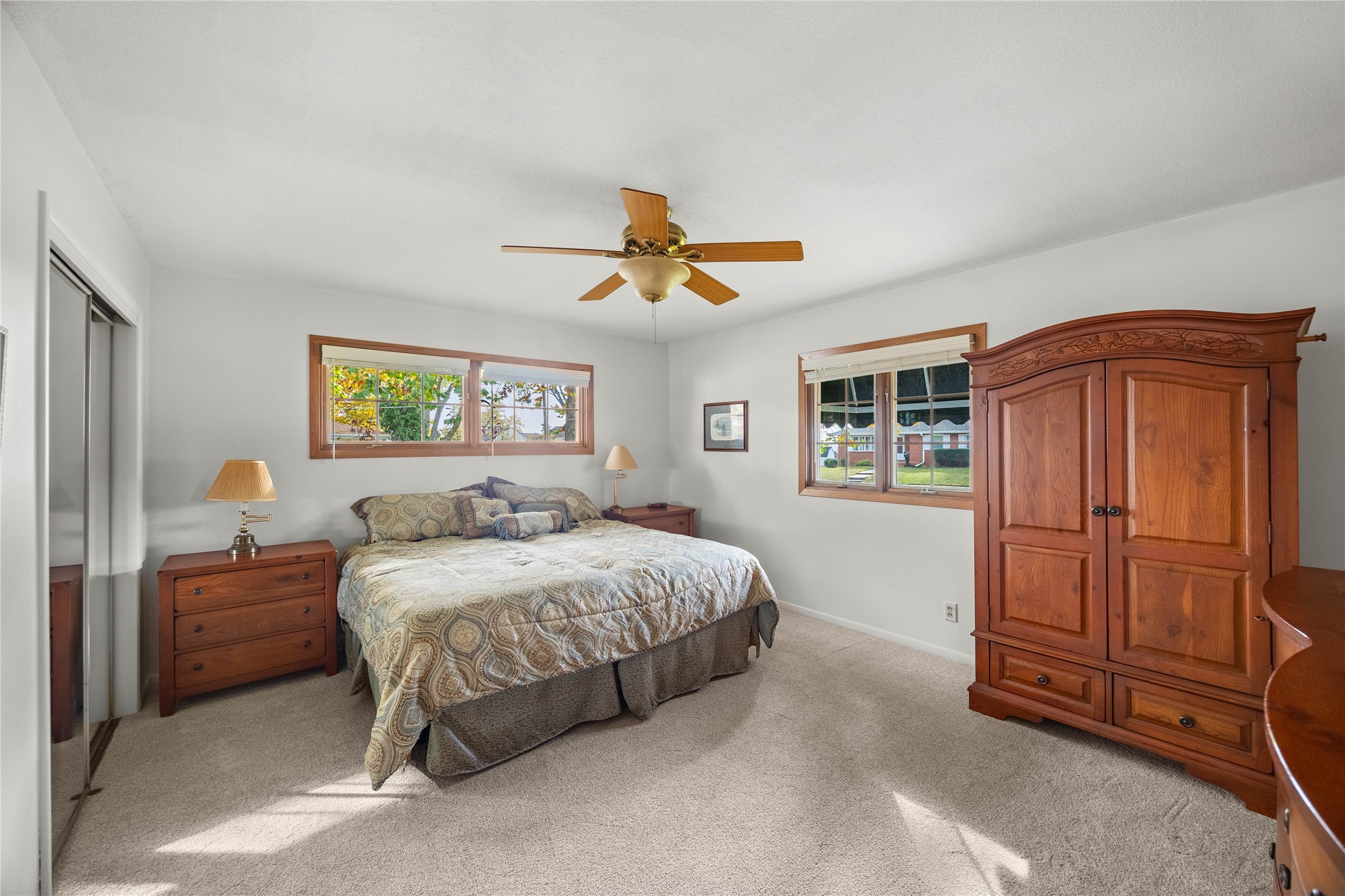 1202 SW Kenworthy Drive