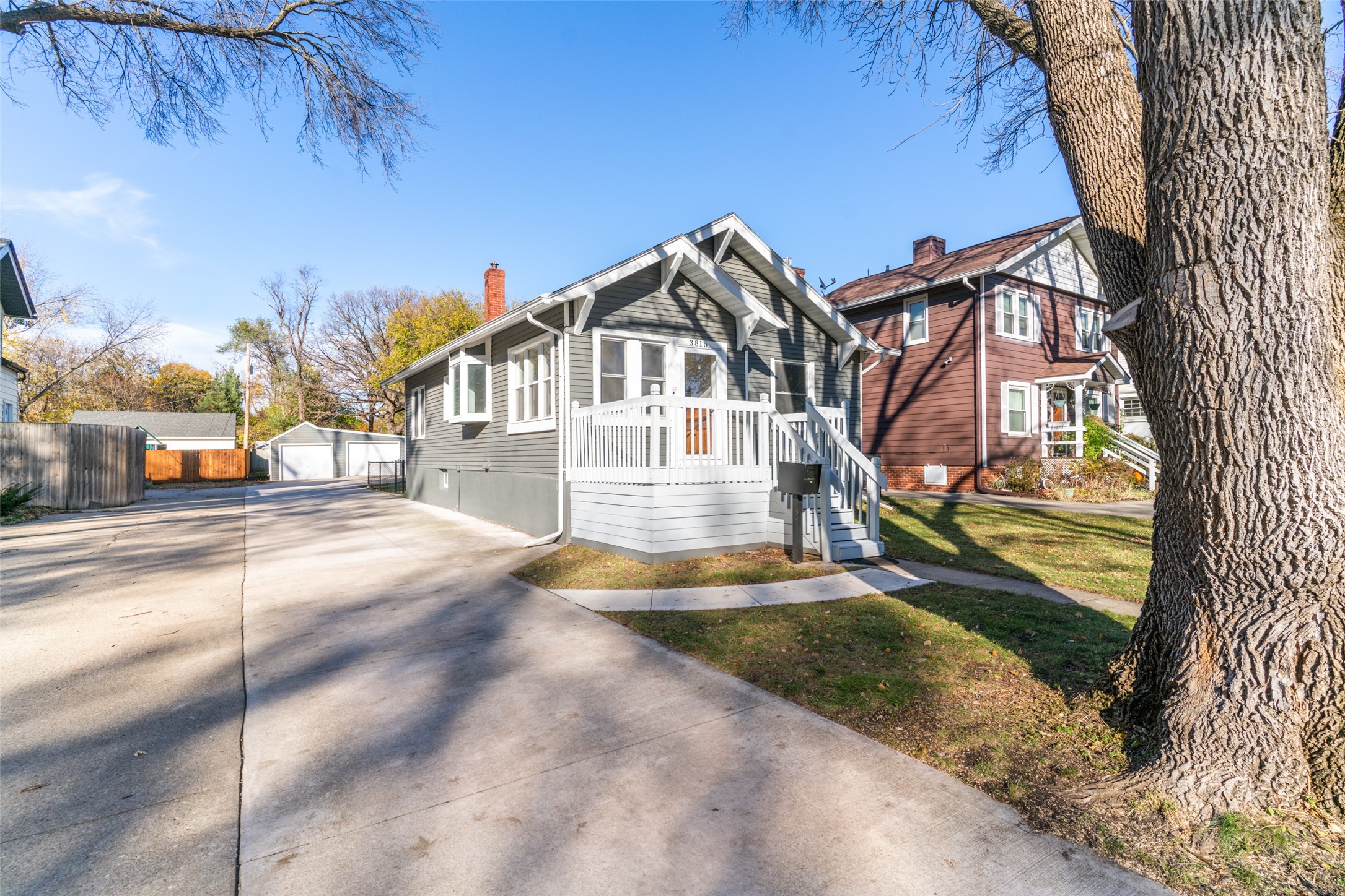 3815 Kingman Boulevard