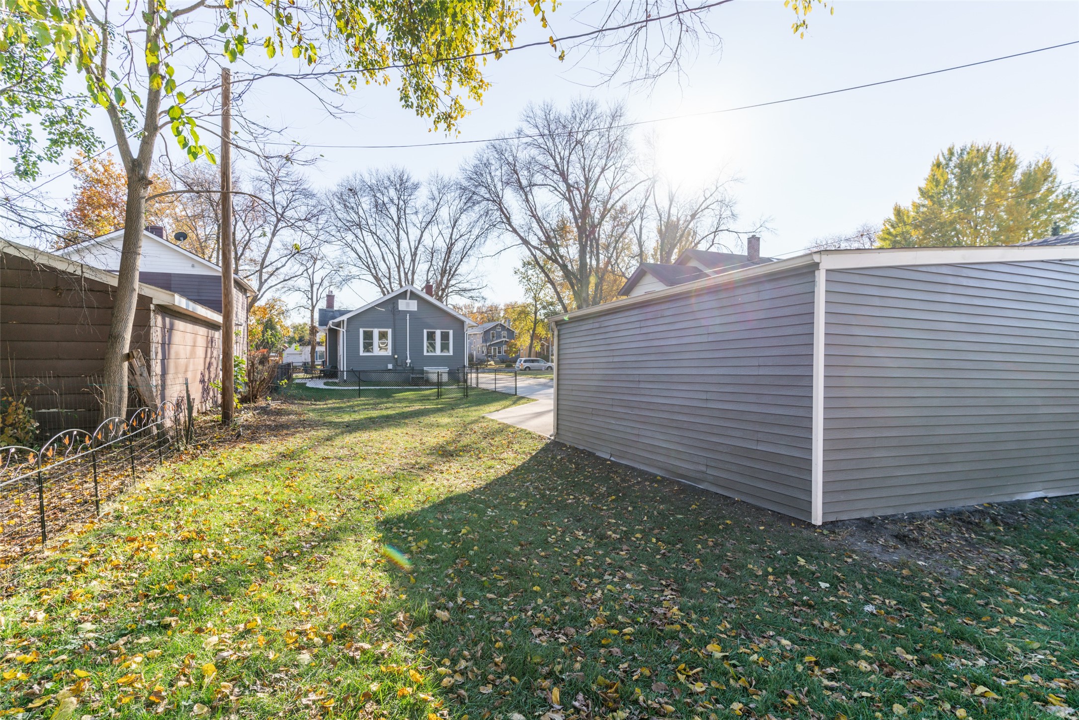 3815 Kingman Boulevard