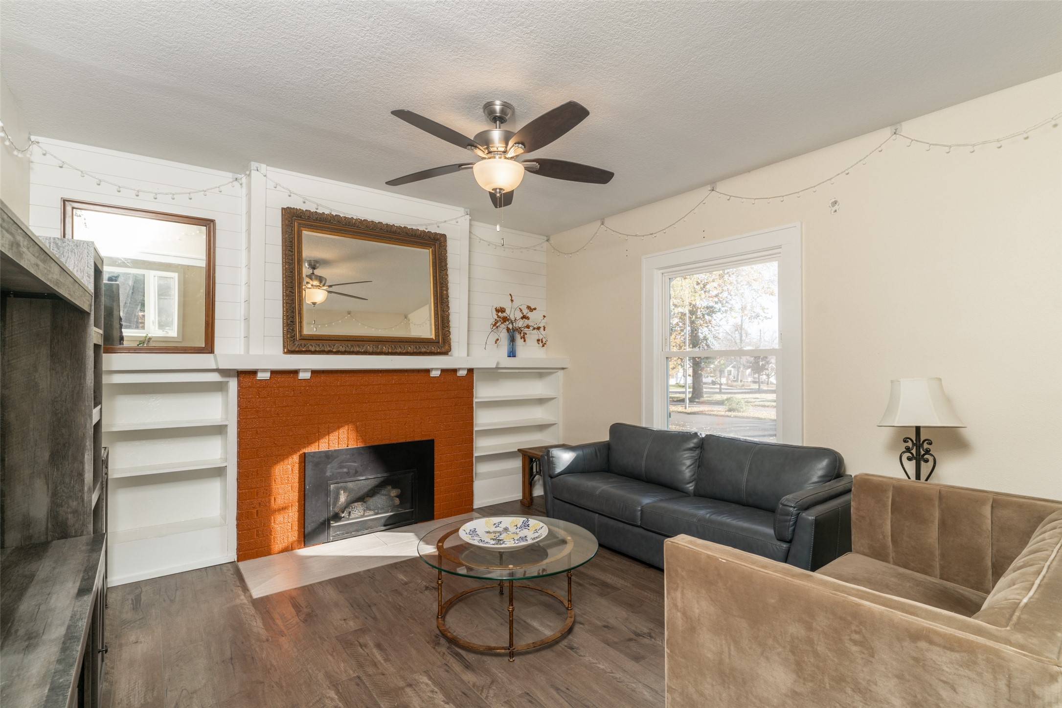 3815 Kingman Boulevard