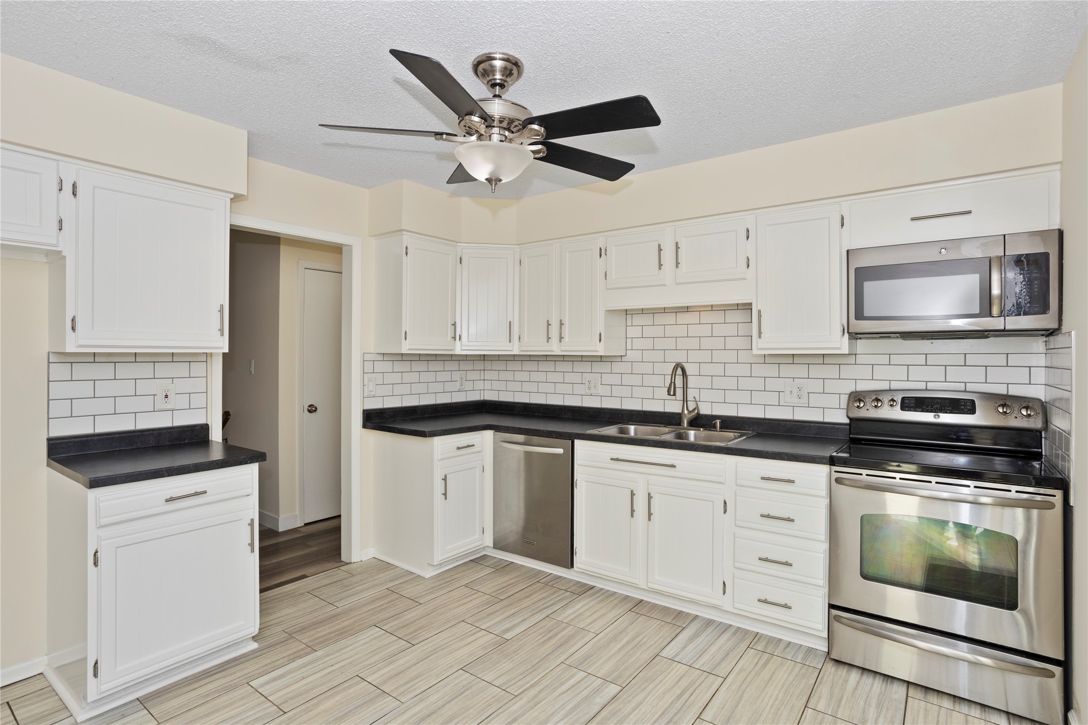 902 NW Greenwood Street