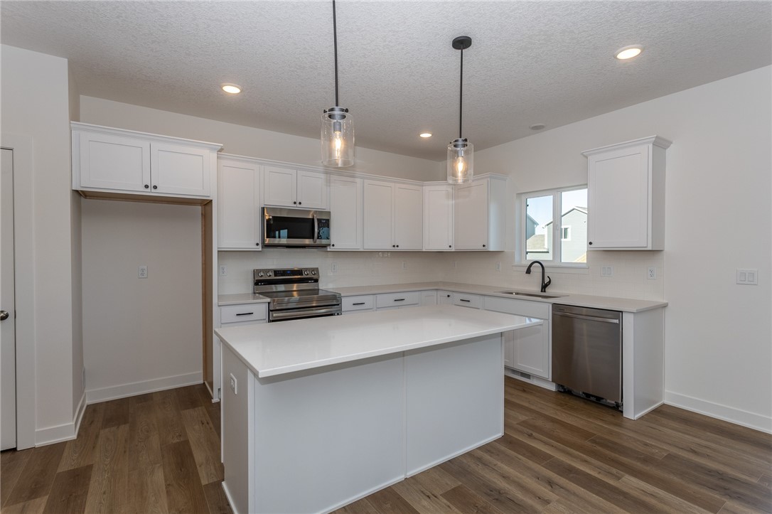 619 Plainside Avenue