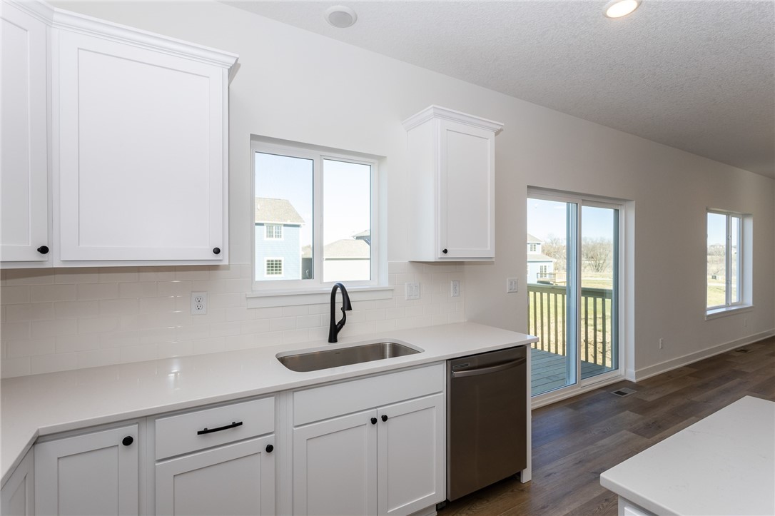 619 Plainside Avenue