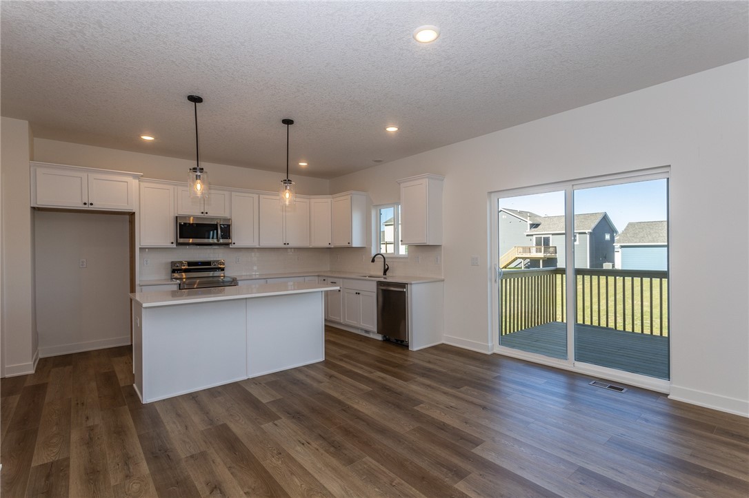 619 Plainside Avenue