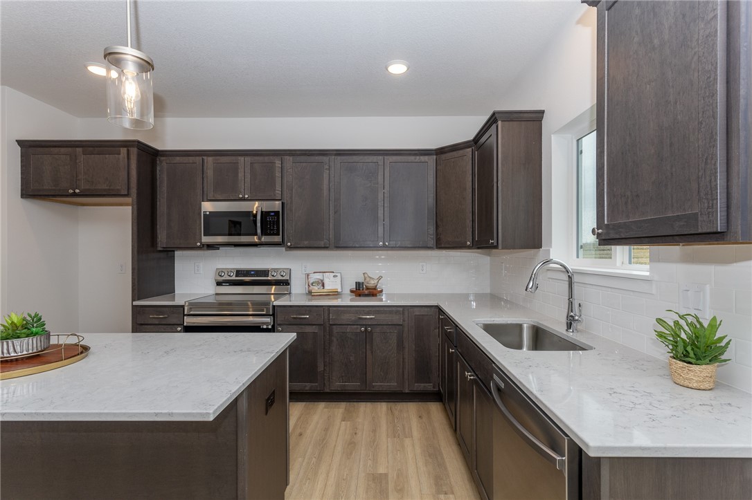 631 Plainside Avenue