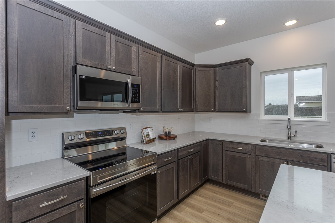 631 Plainside Avenue