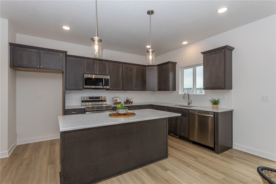 631 Plainside Avenue