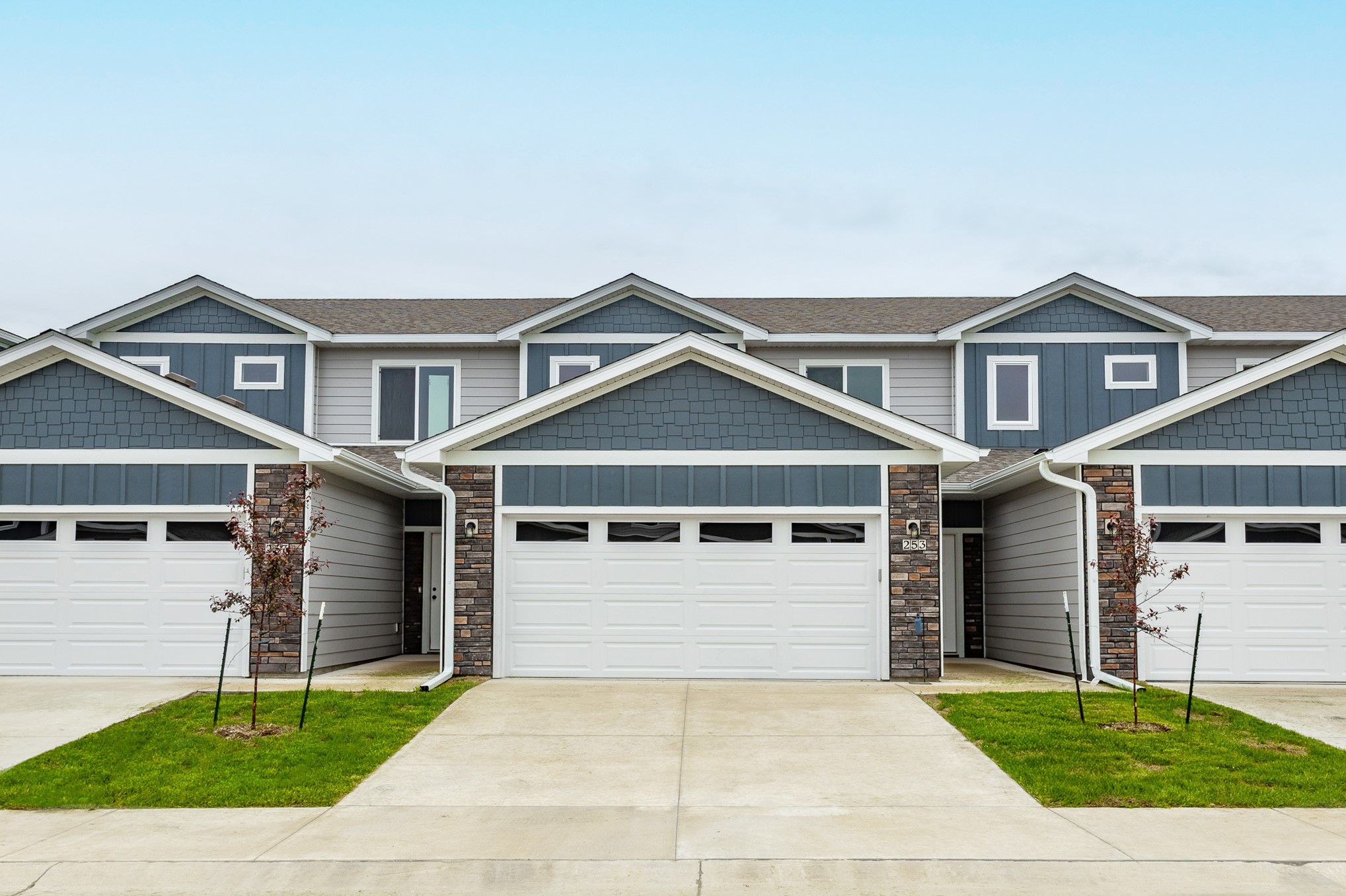 223 NW Waverly Drive