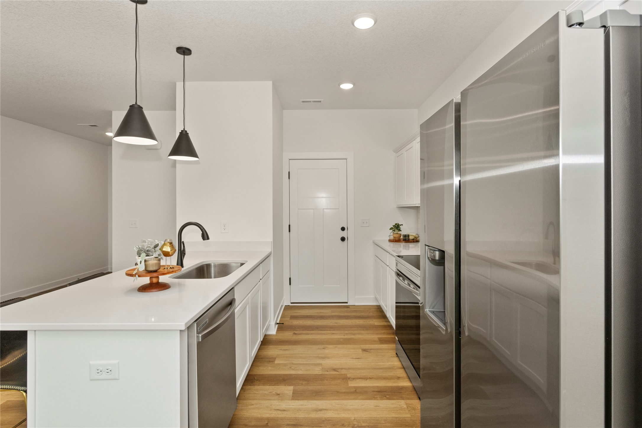 223 NW Waverly Drive