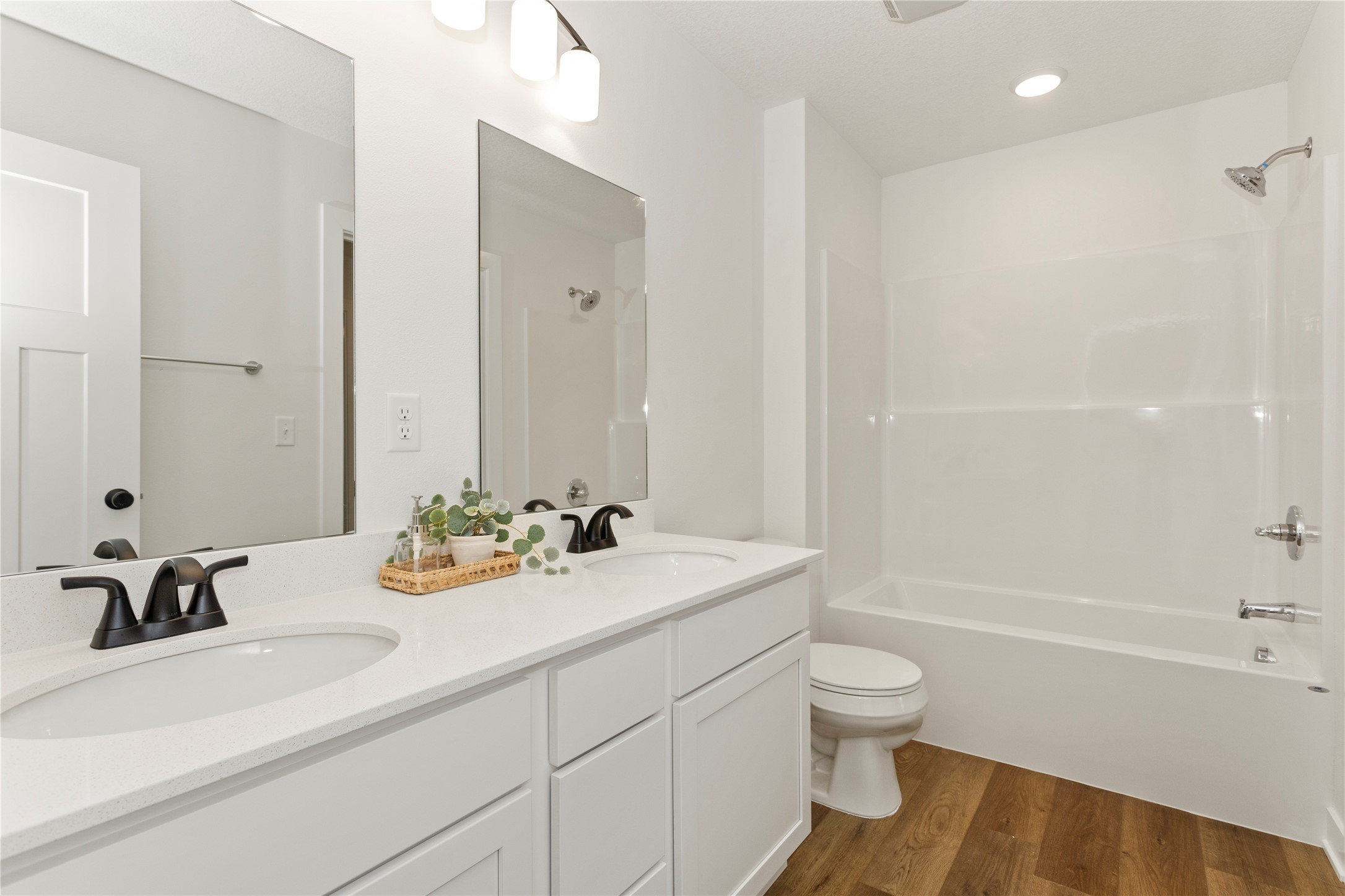 223 NW Waverly Drive