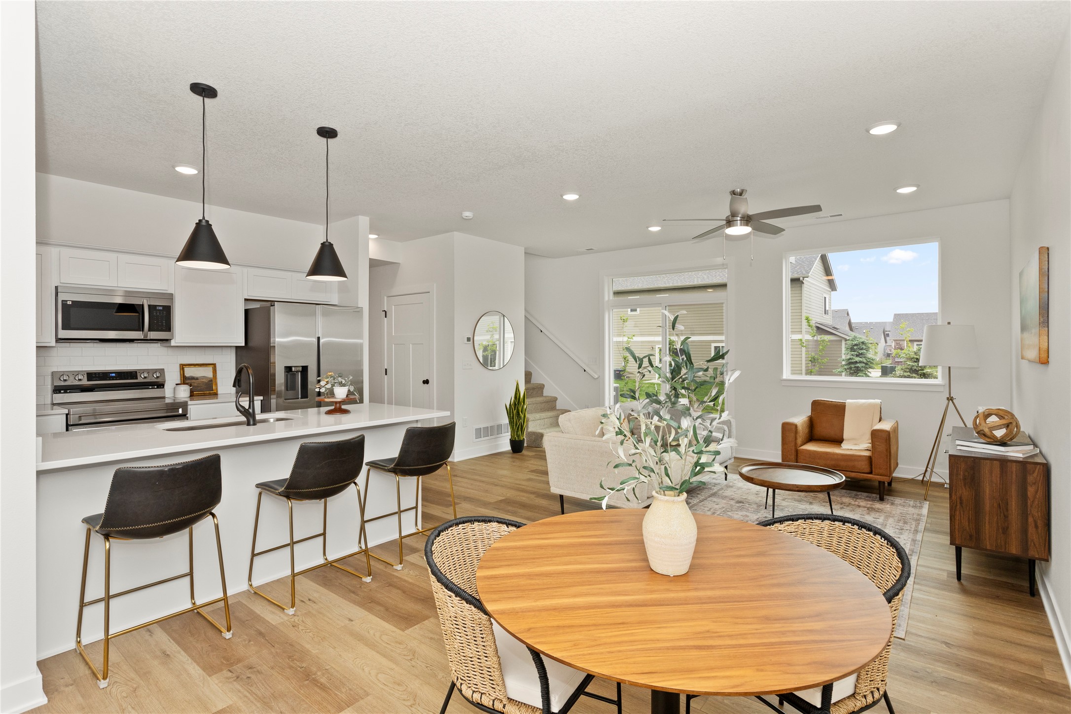 223 NW Waverly Drive