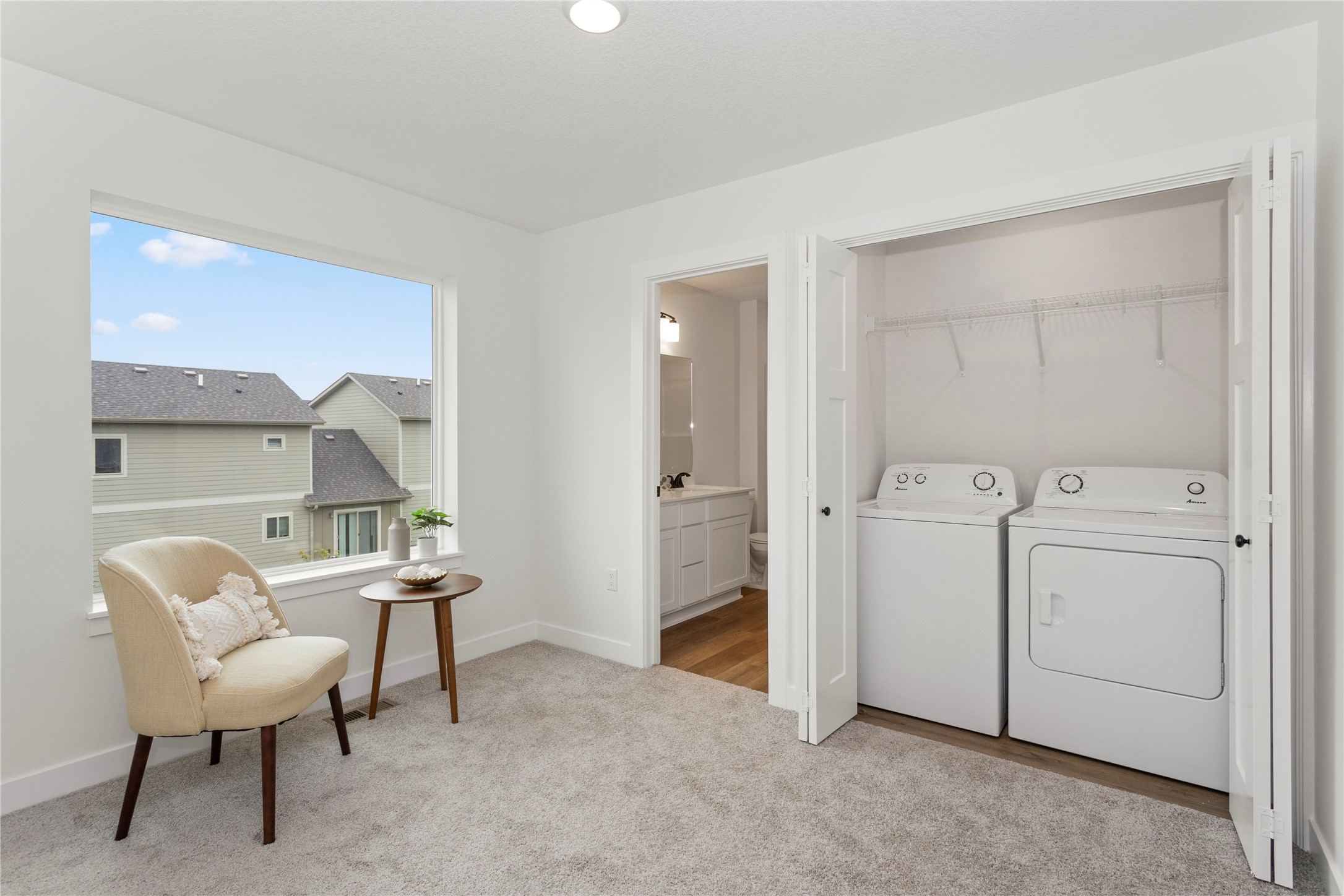 223 NW Waverly Drive