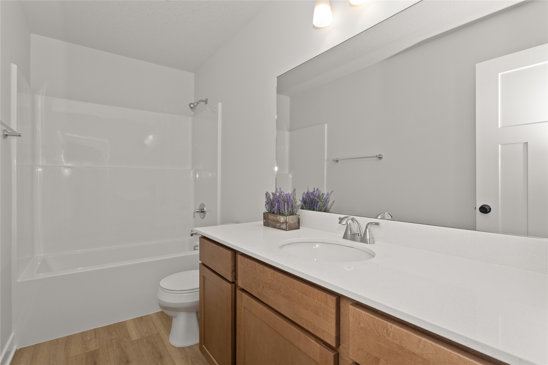 250 NW Waverly Drive