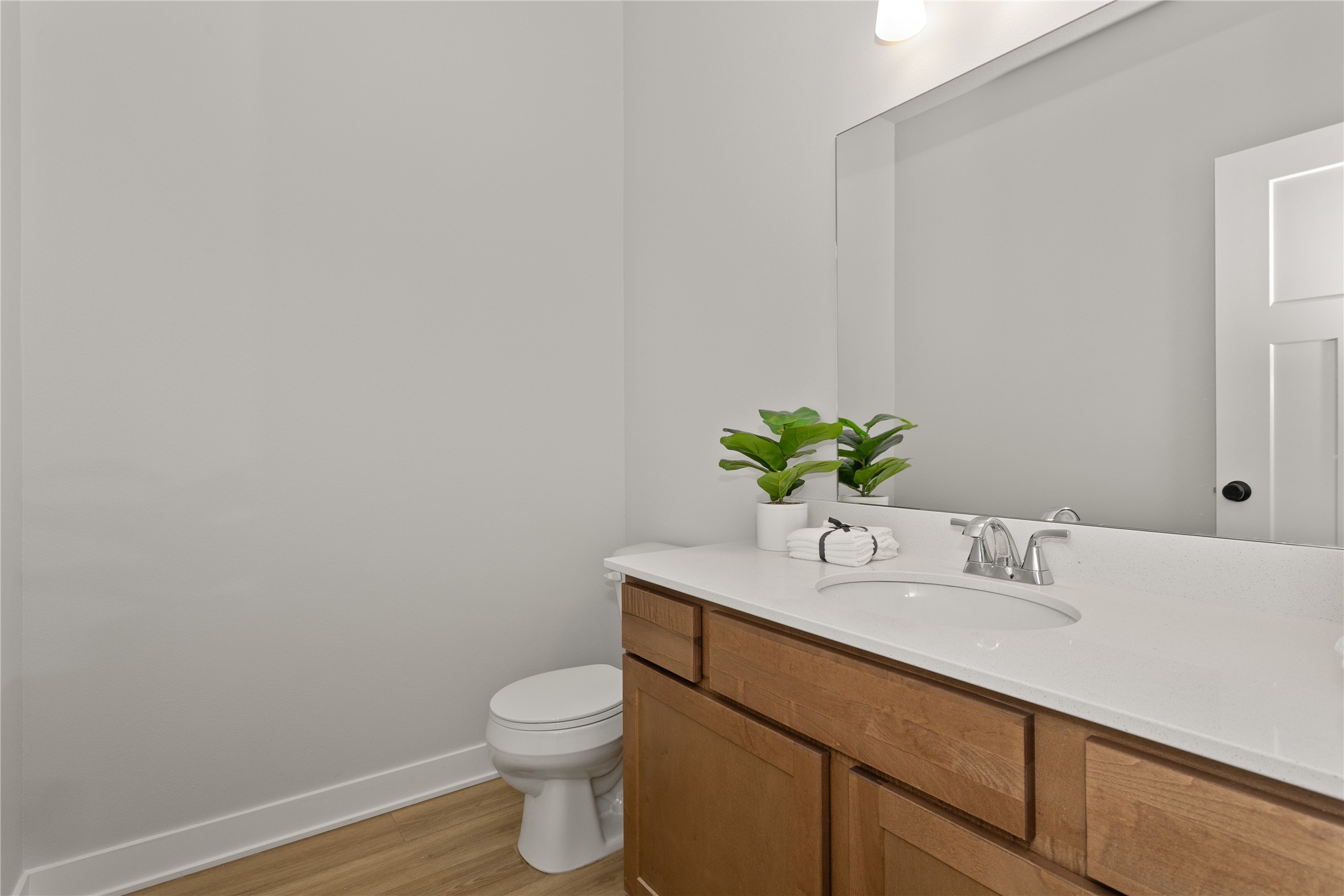 250 NW Waverly Drive