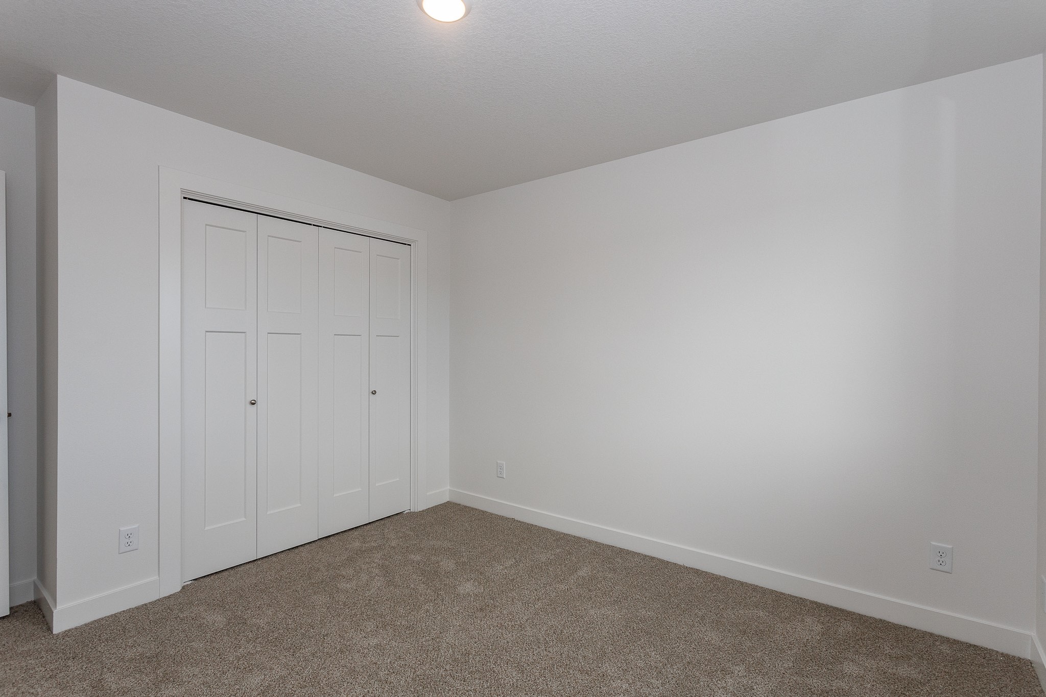 246 NW Waverly Drive