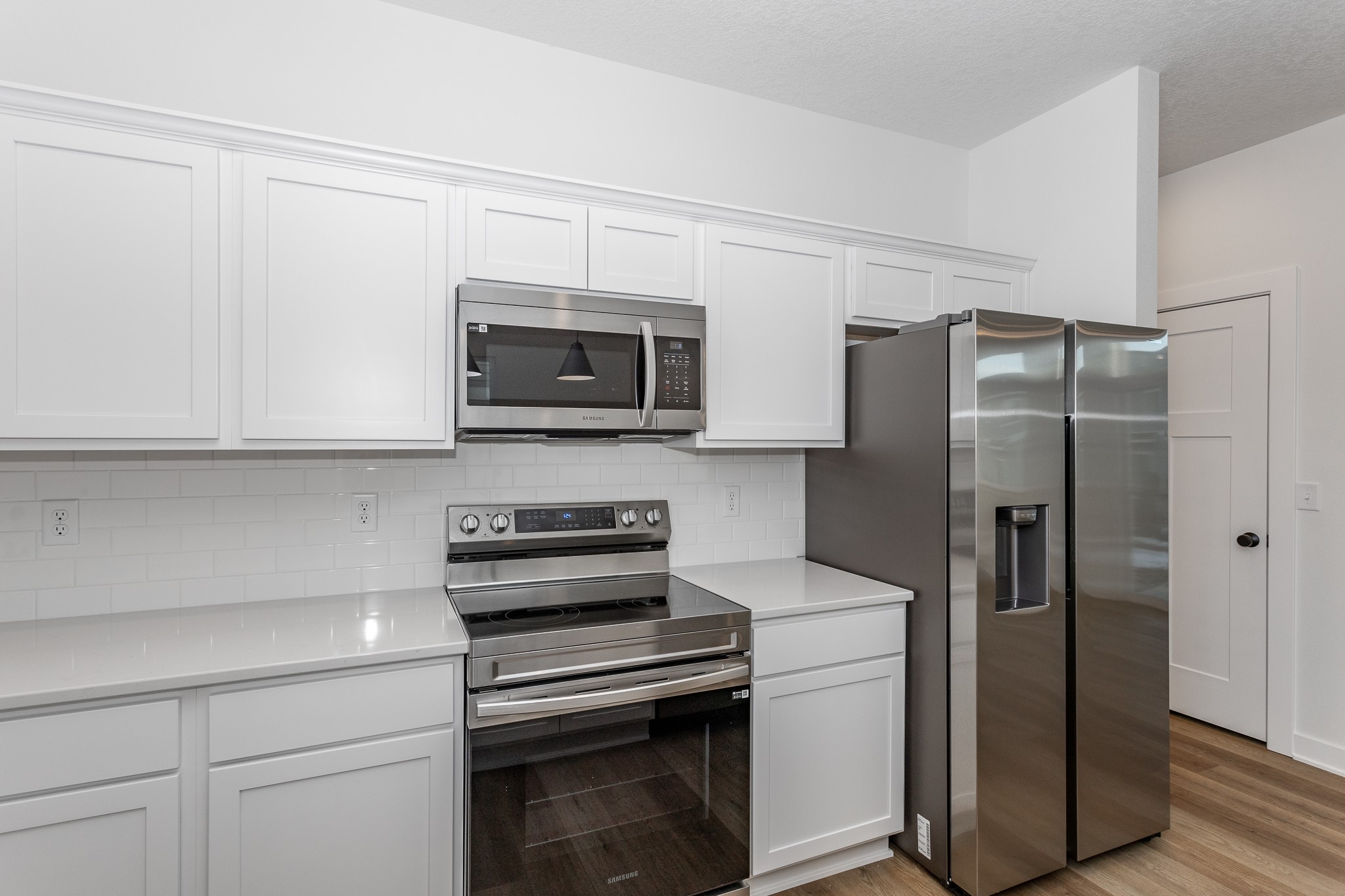 238 NW Waverly Drive