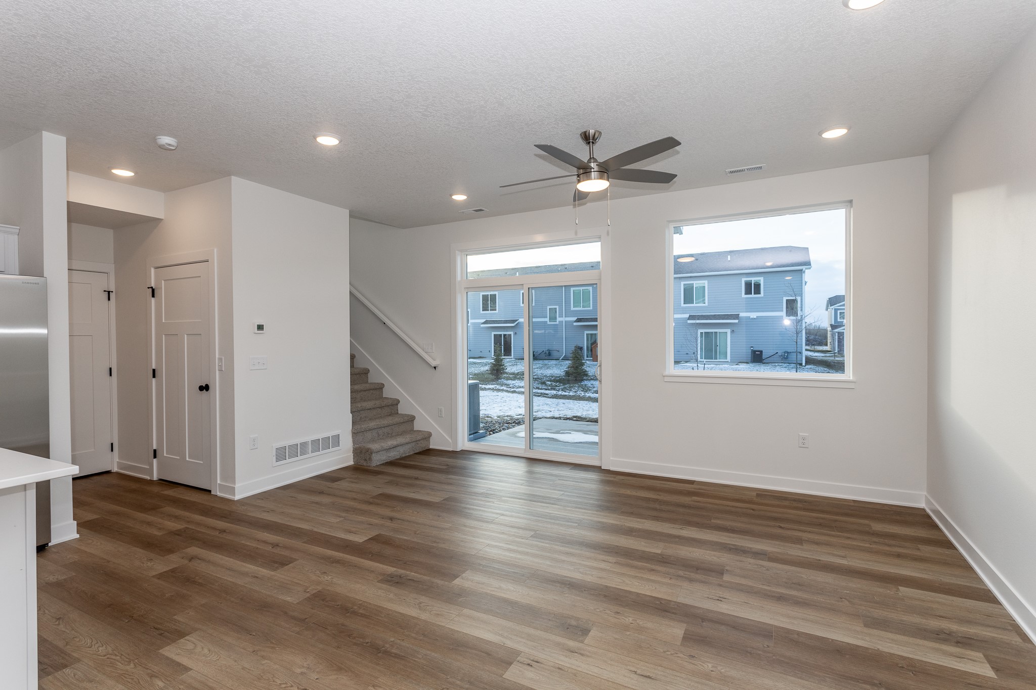 238 NW Waverly Drive