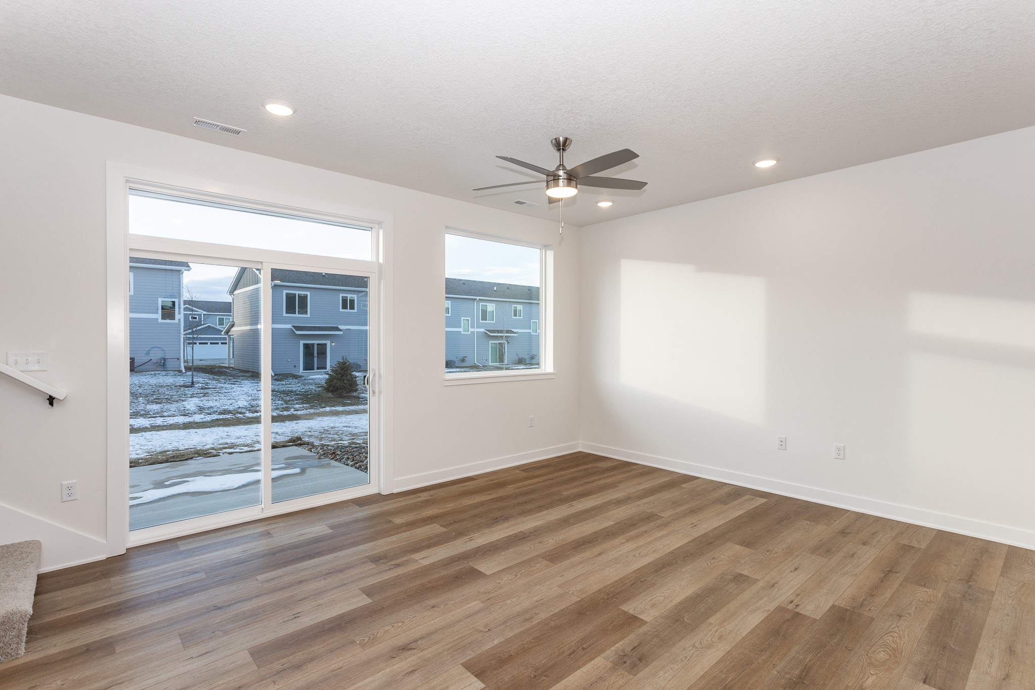 238 NW Waverly Drive