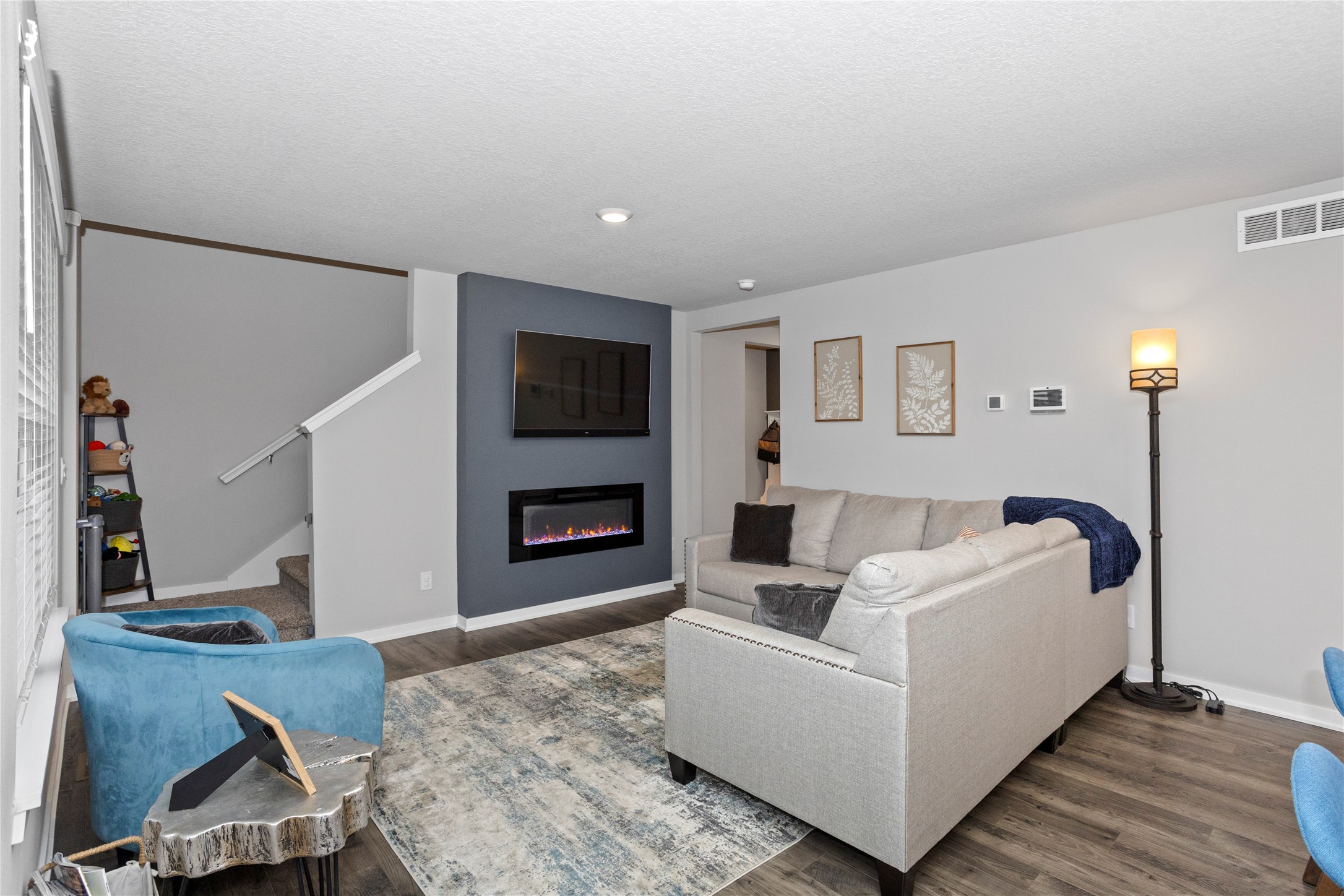 522 Elizabeth Lane NW