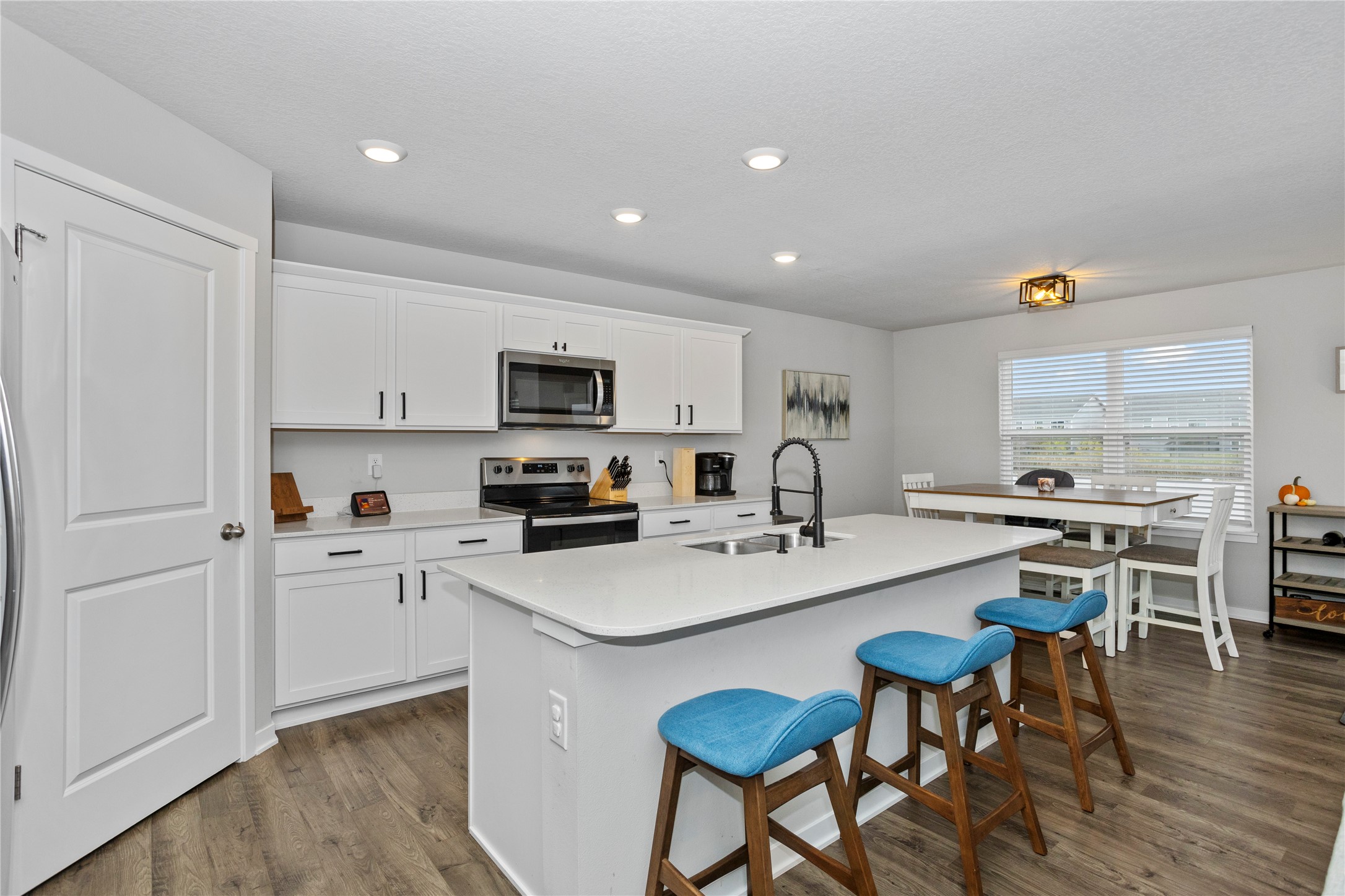 522 Elizabeth Lane NW