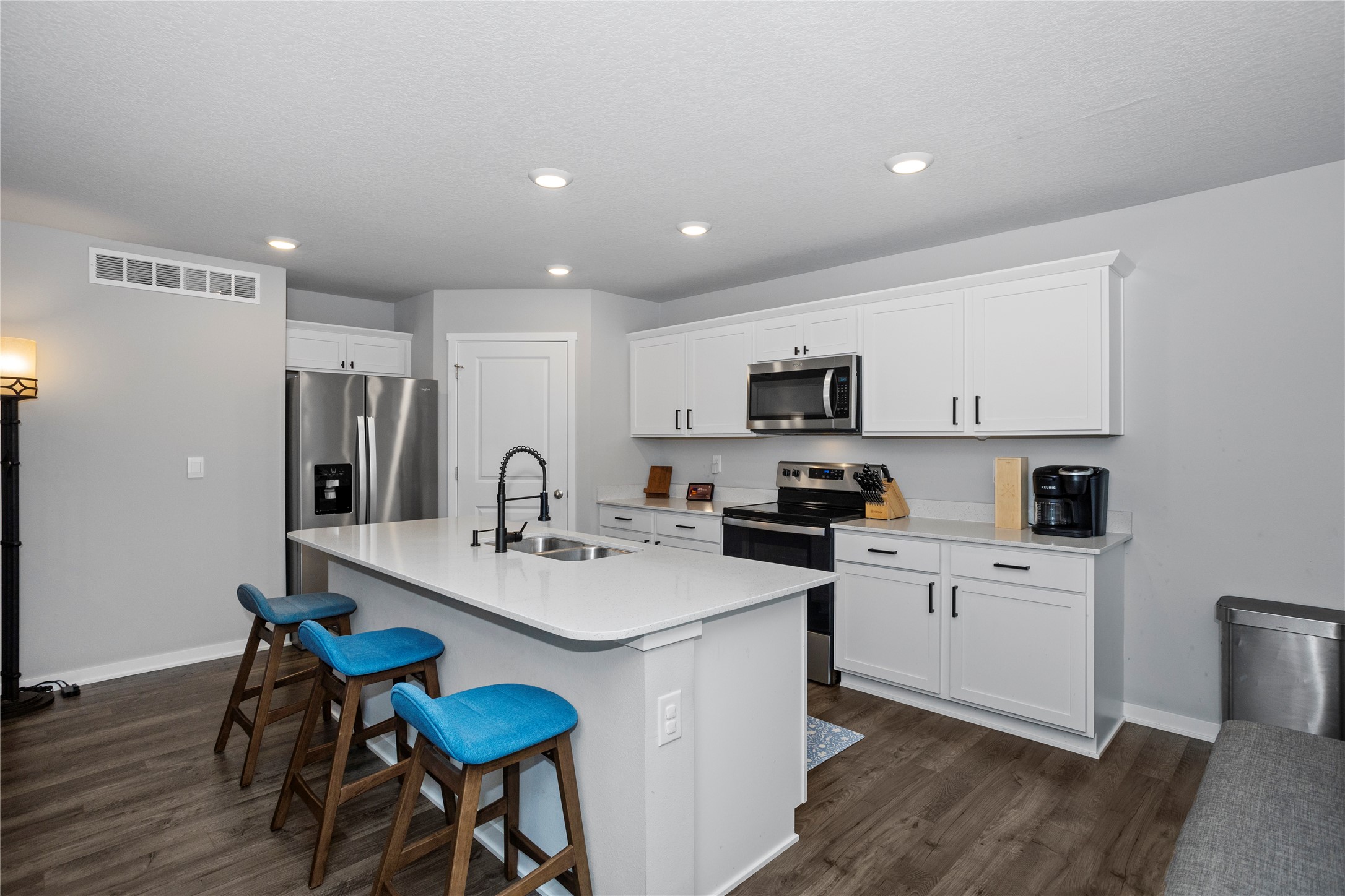 522 Elizabeth Lane NW