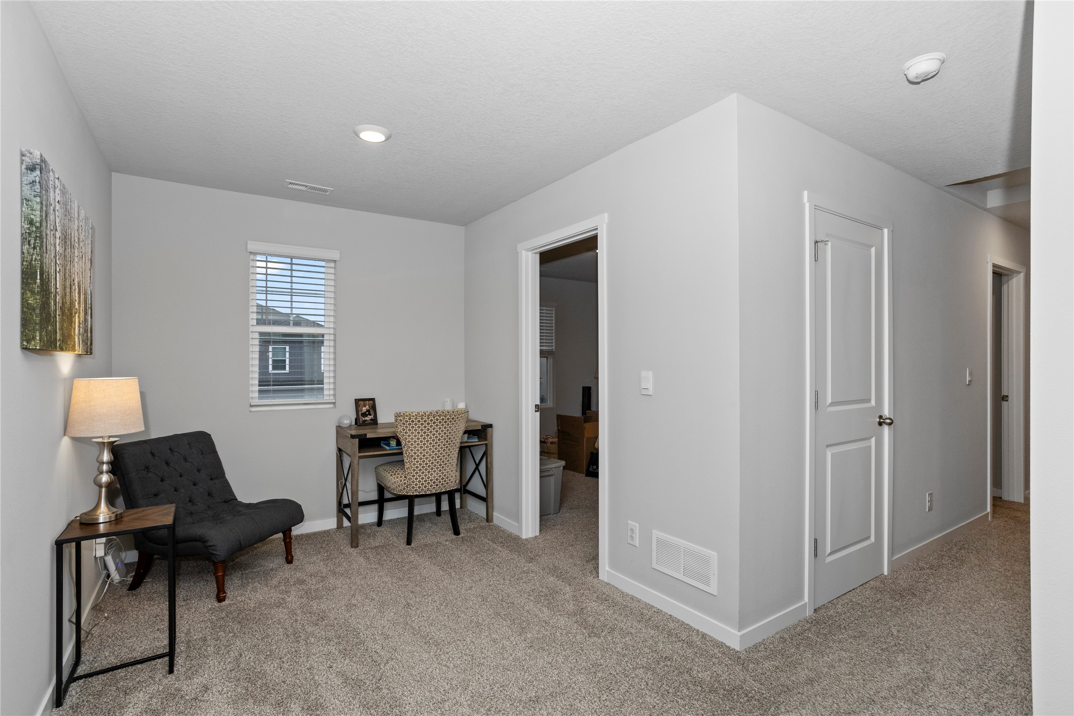 522 Elizabeth Lane NW