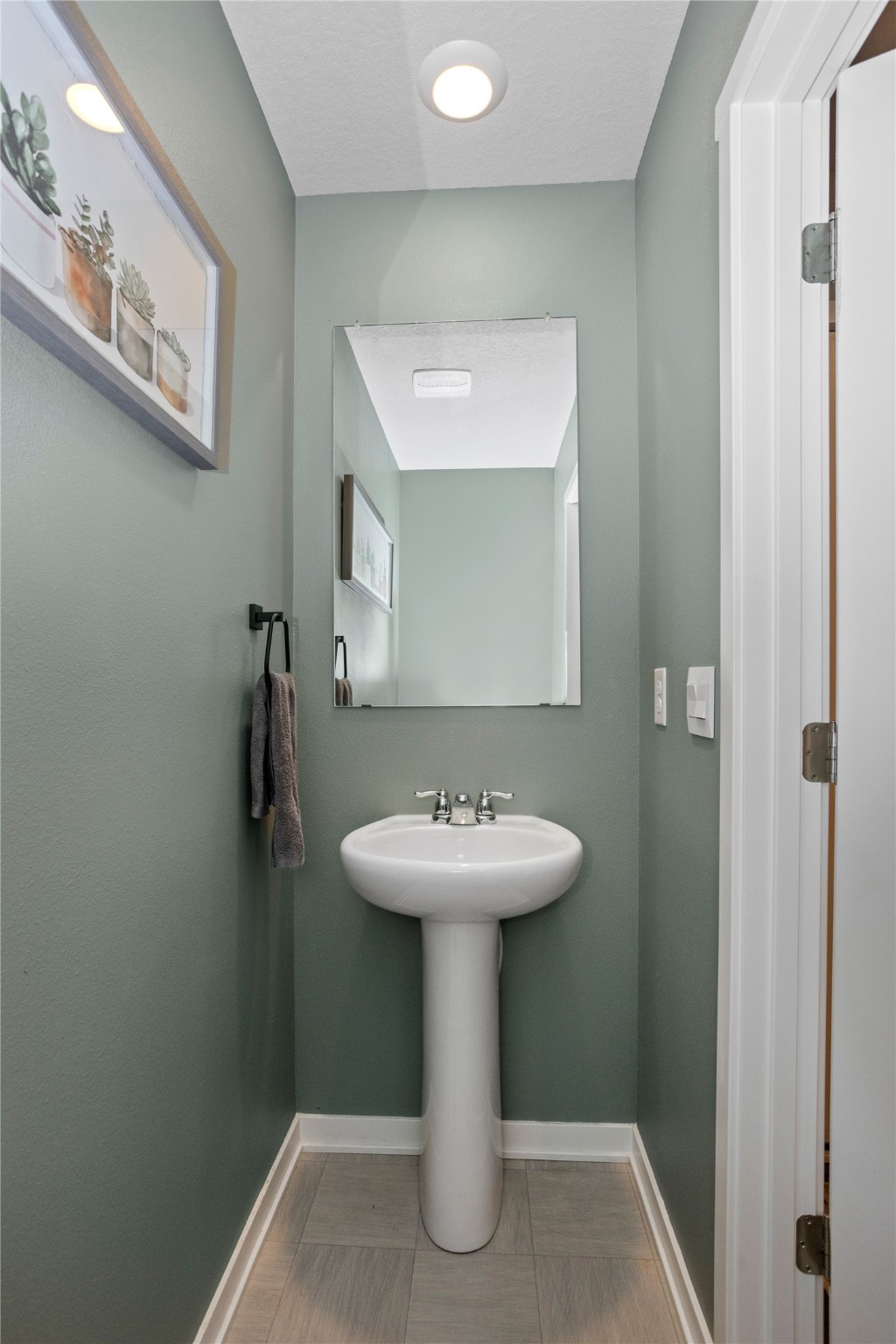 522 Elizabeth Lane NW