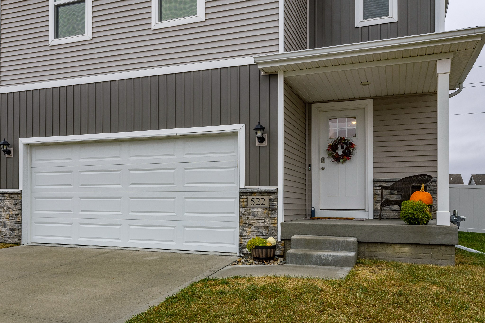 522 Elizabeth Lane NW