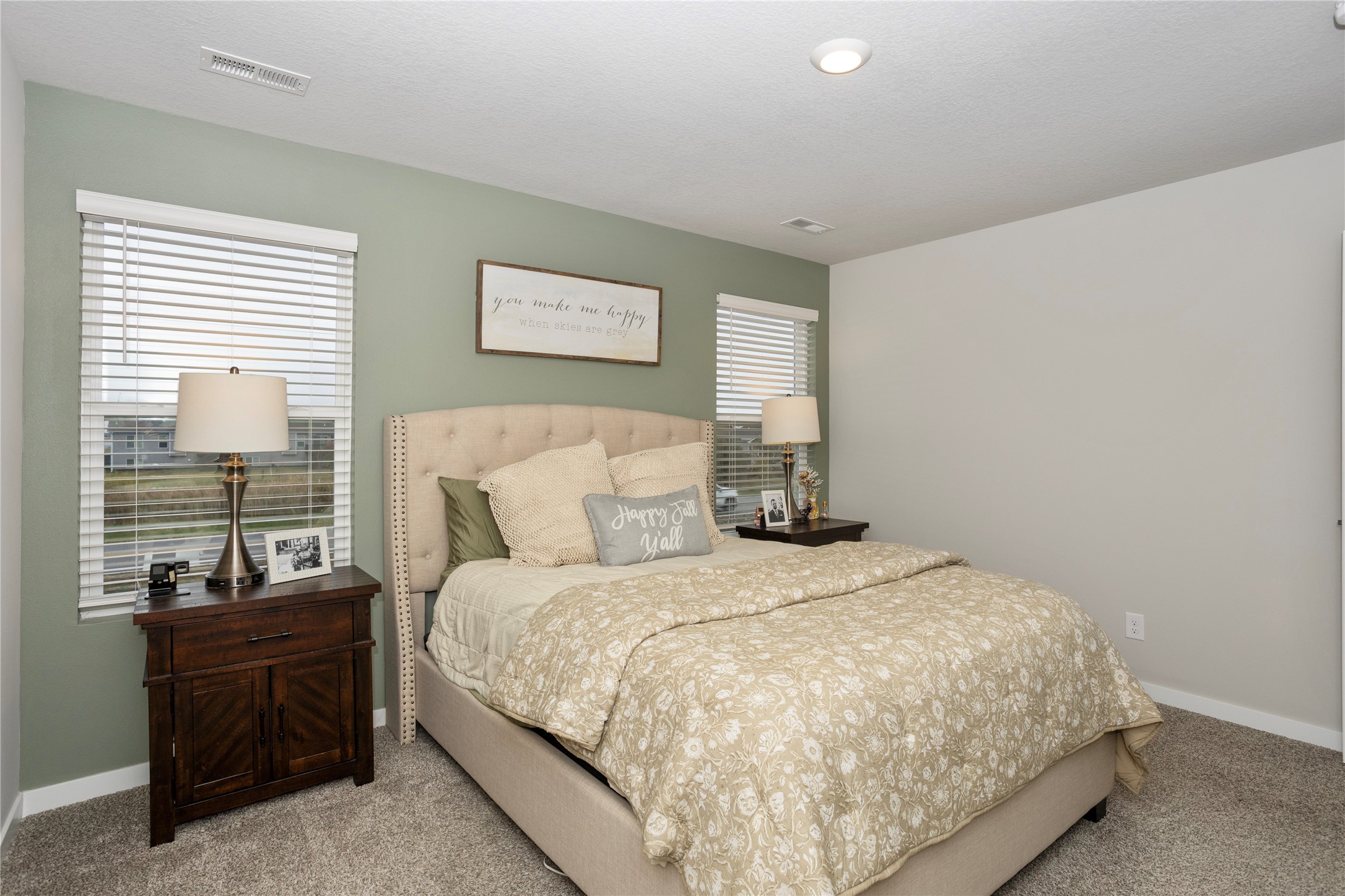 522 Elizabeth Lane NW