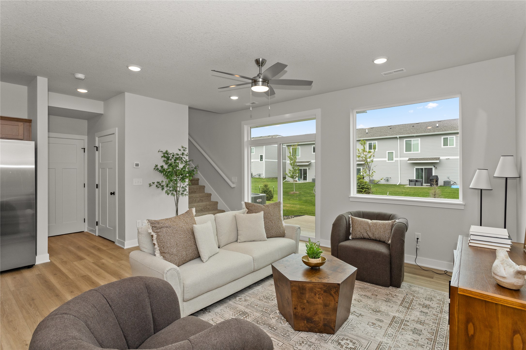 208 NW Waverly Drive