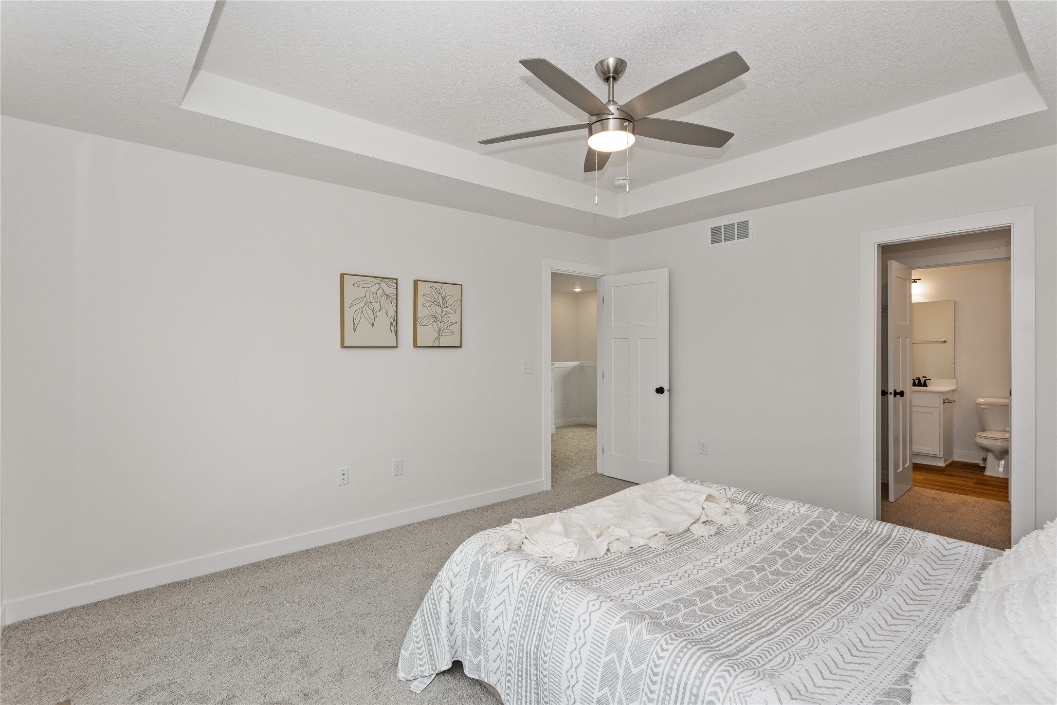 205 NW Waverly Drive