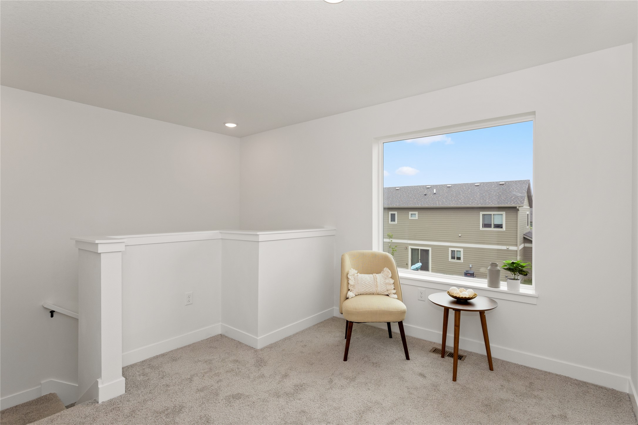 205 NW Waverly Drive