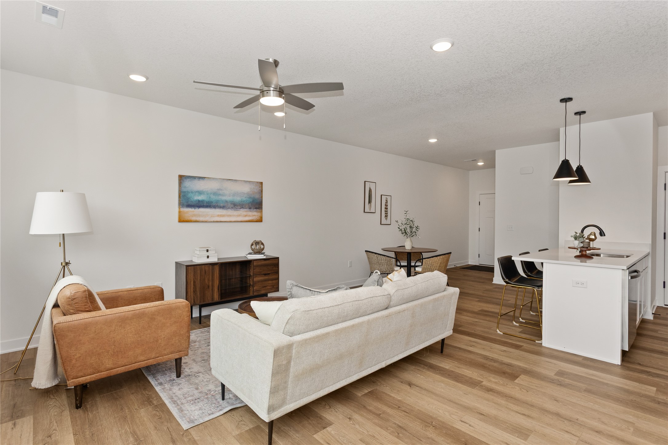 205 NW Waverly Drive