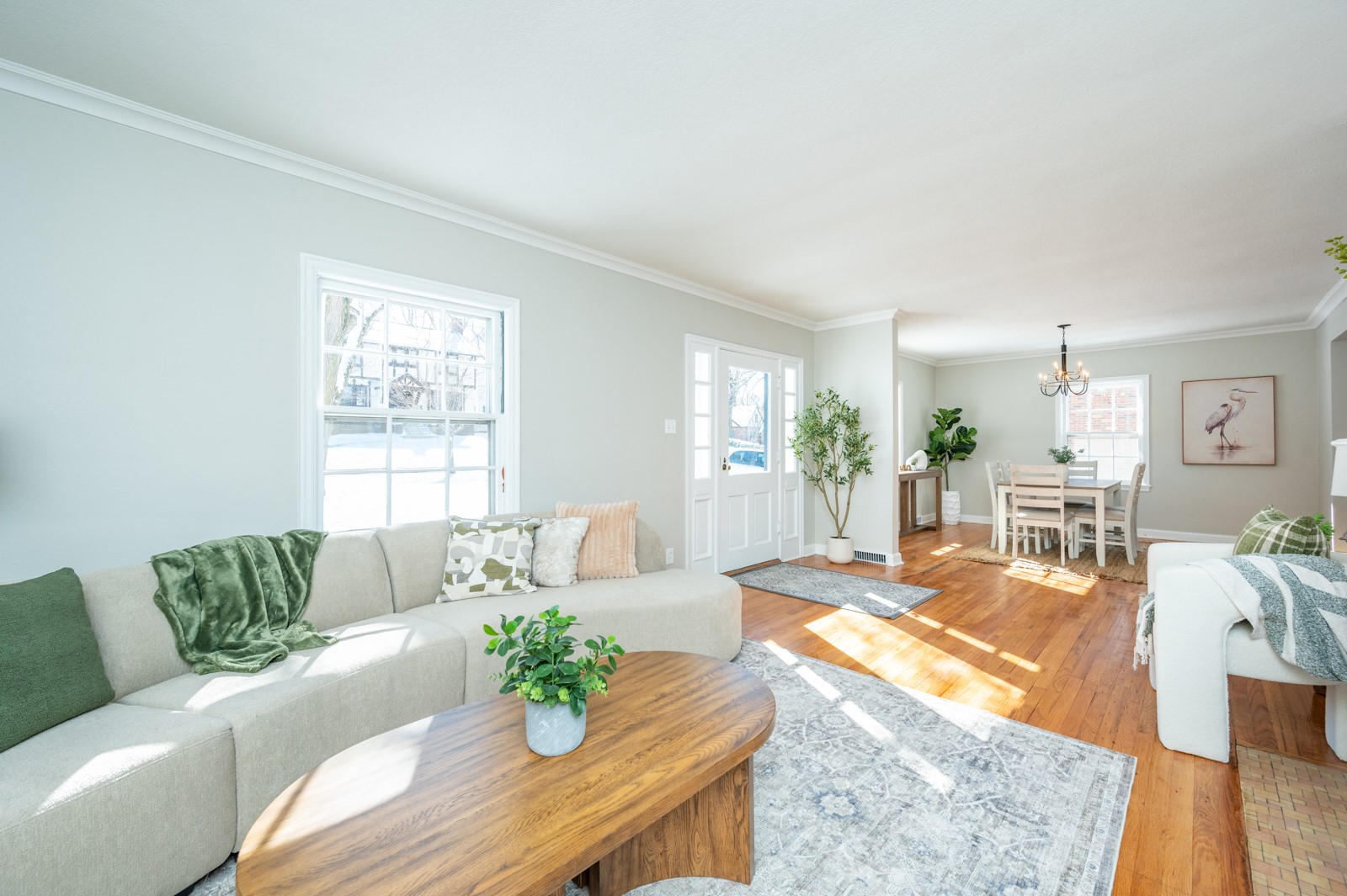 5823 Waterbury Circle