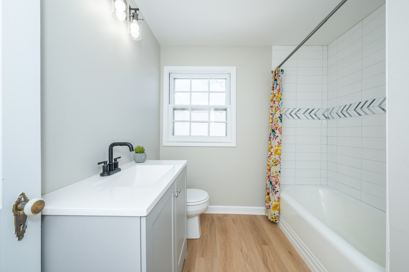 5823 Waterbury Circle