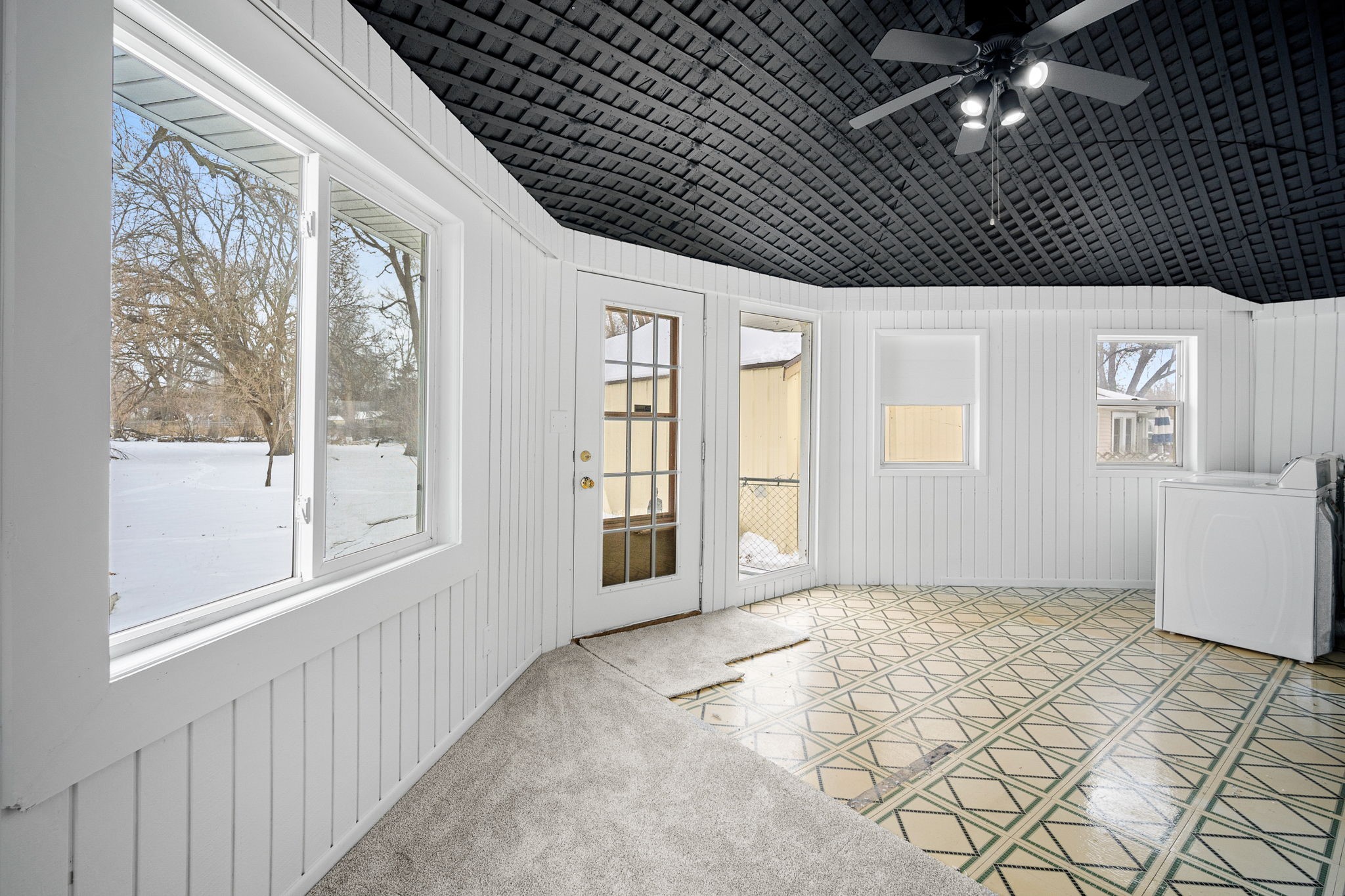 5021 Urbandale Avenue