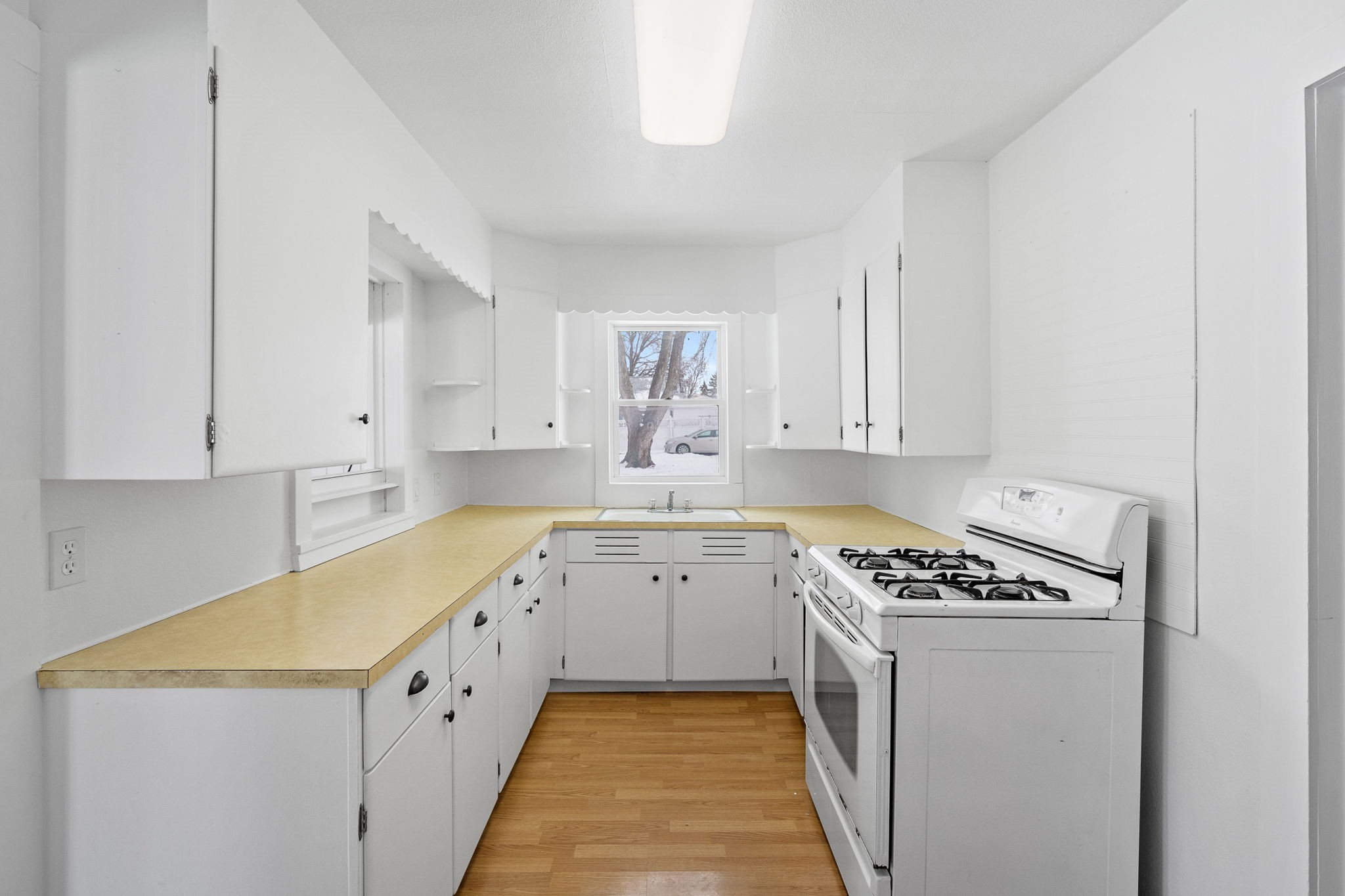 5021 Urbandale Avenue