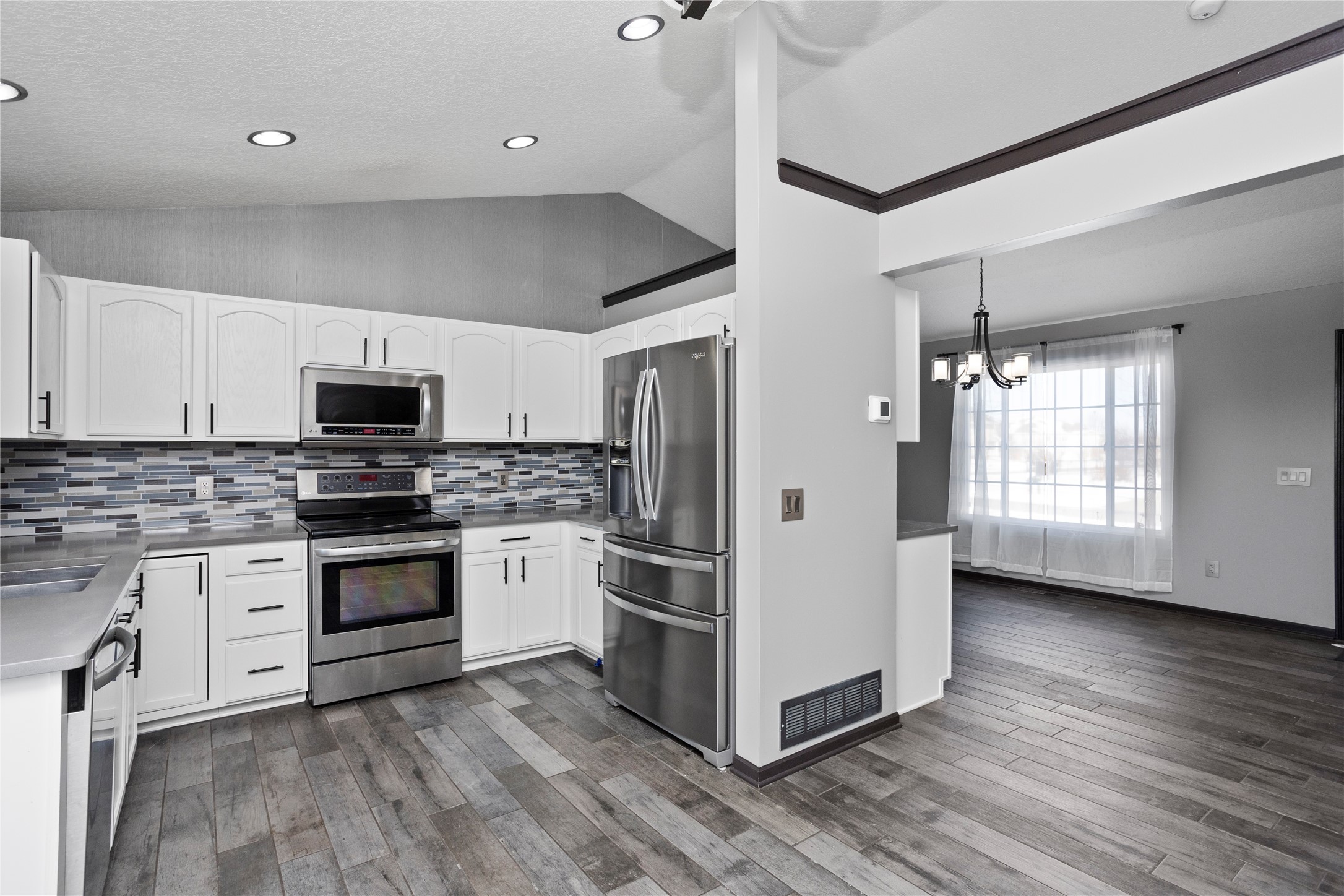 2908 SW Chestnut Drive