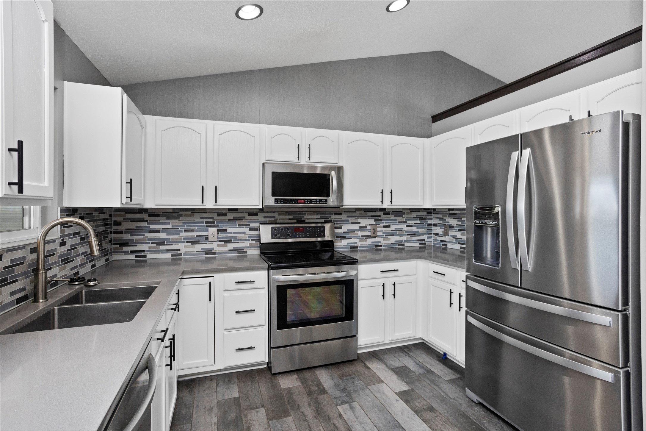 2908 SW Chestnut Drive