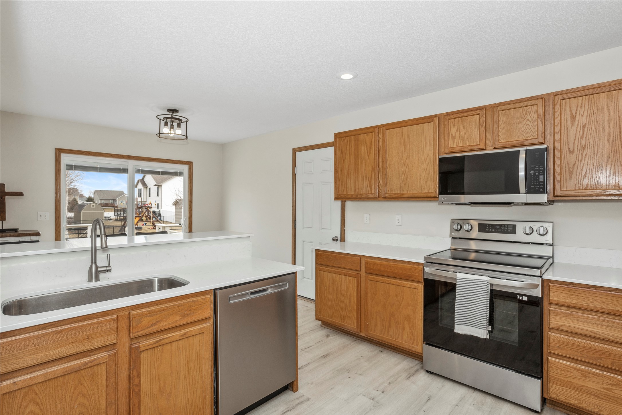 905 SE Shawver Drive