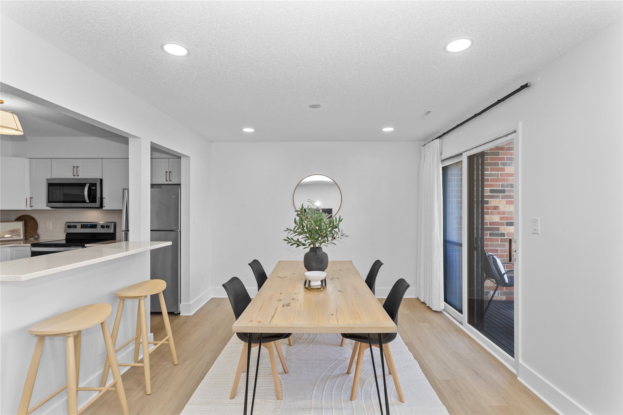 4865 Woodland Avenue 1