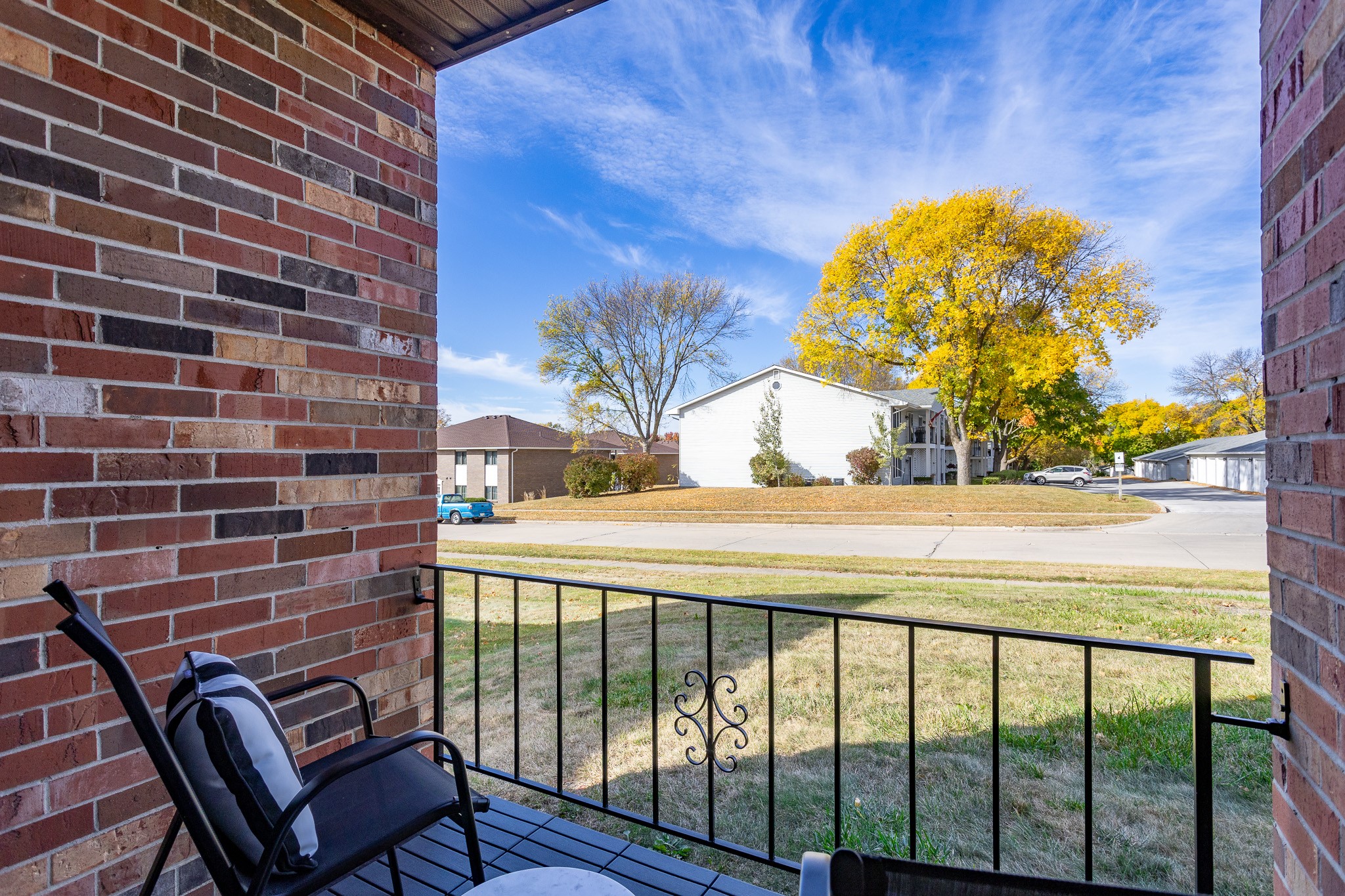 4865 Woodland Avenue 1