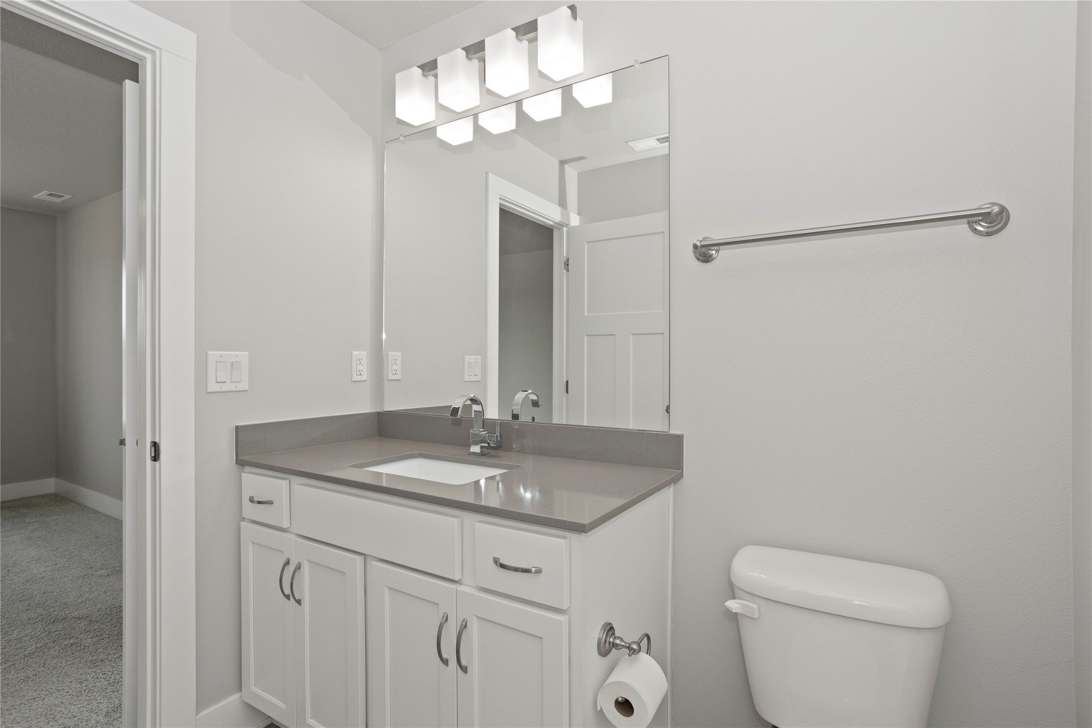 504 NE Whitetail Drive